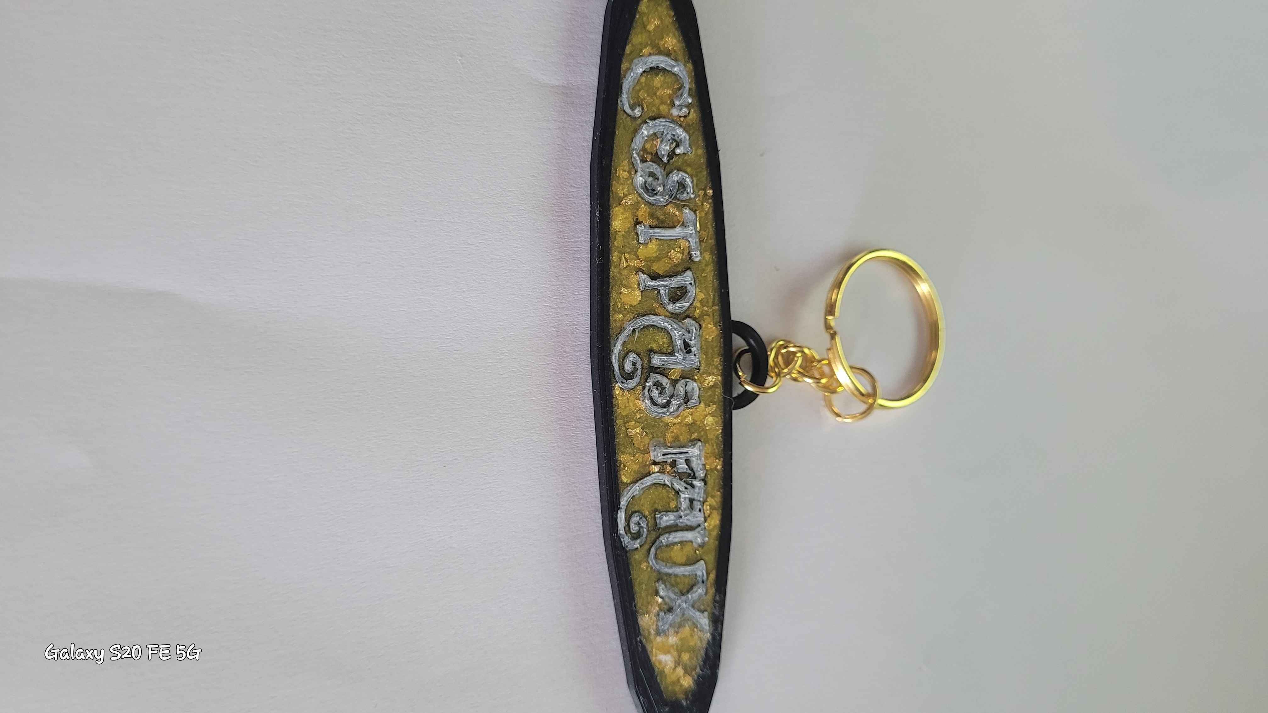 porte clé c'est pas faux