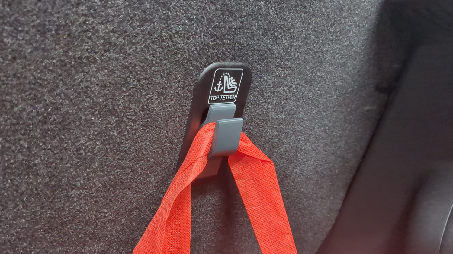 Isofix hook – Suzuki Swift