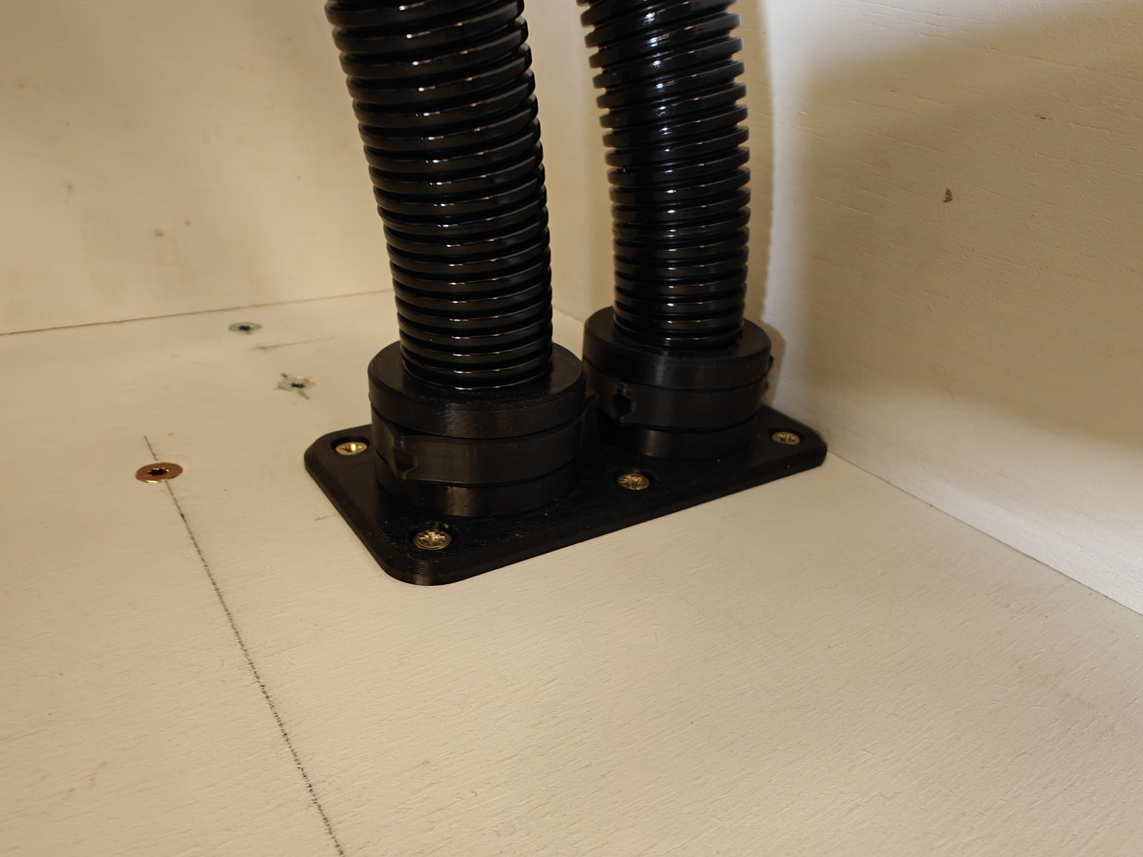 29mm conduit flex pipe feed through