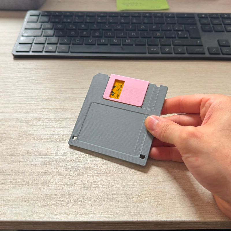Floppy Disk 3.5 Card Holder by CrappyDesigns | Download free STL model ...
