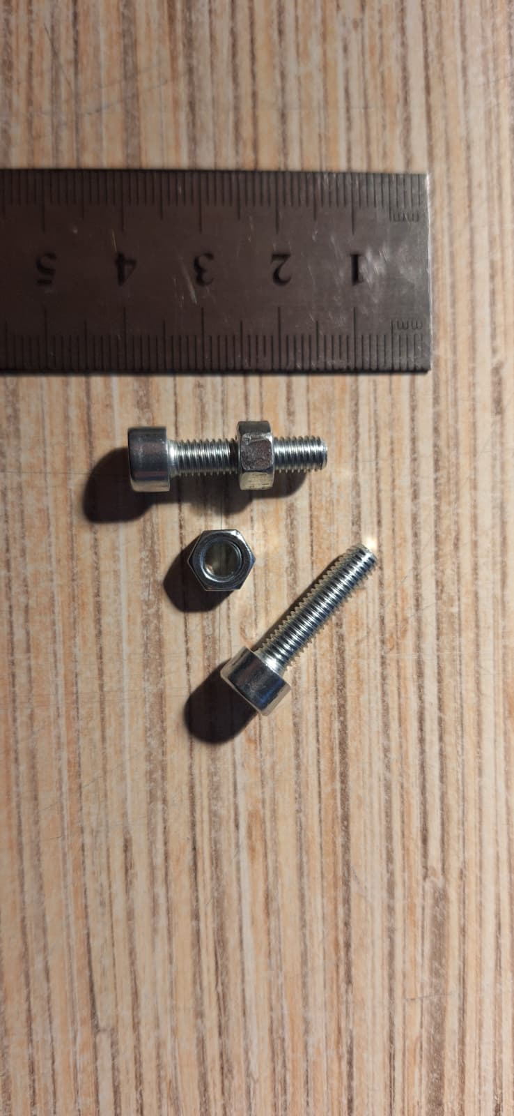 Brass knuckle, very durable.   For cracking nuts! — miniatura 5