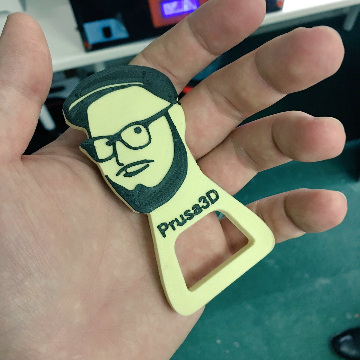 Miniatura 3 do modelo 3D PRUSA BOTTLE OPENER