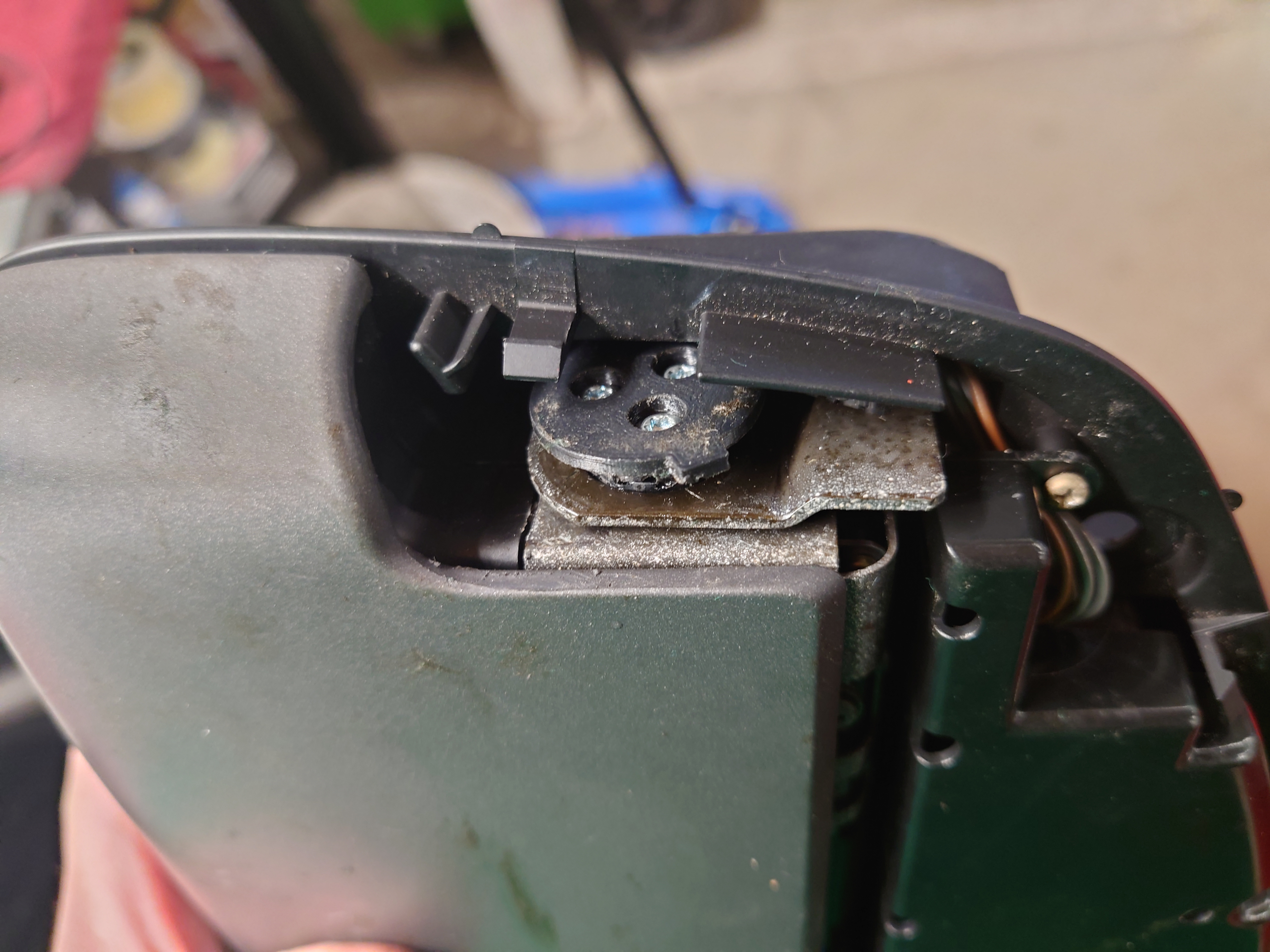 Volvo C70 display hinge — miniatura 3