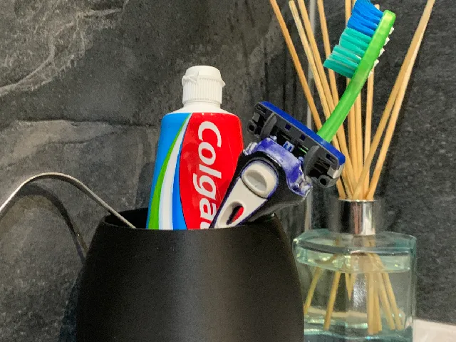 Elegant Toothbrush Holder