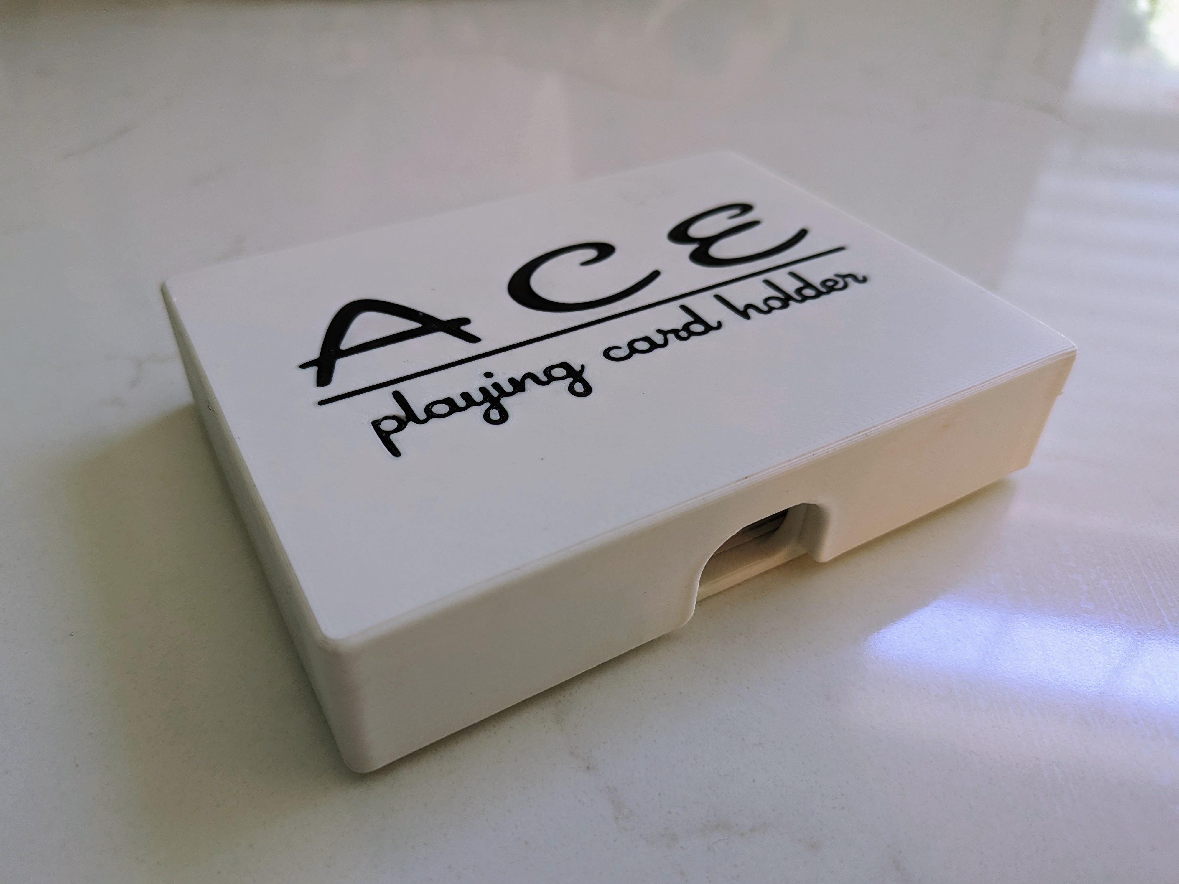 Playing Card Case with Magnetic Closing Mechanism