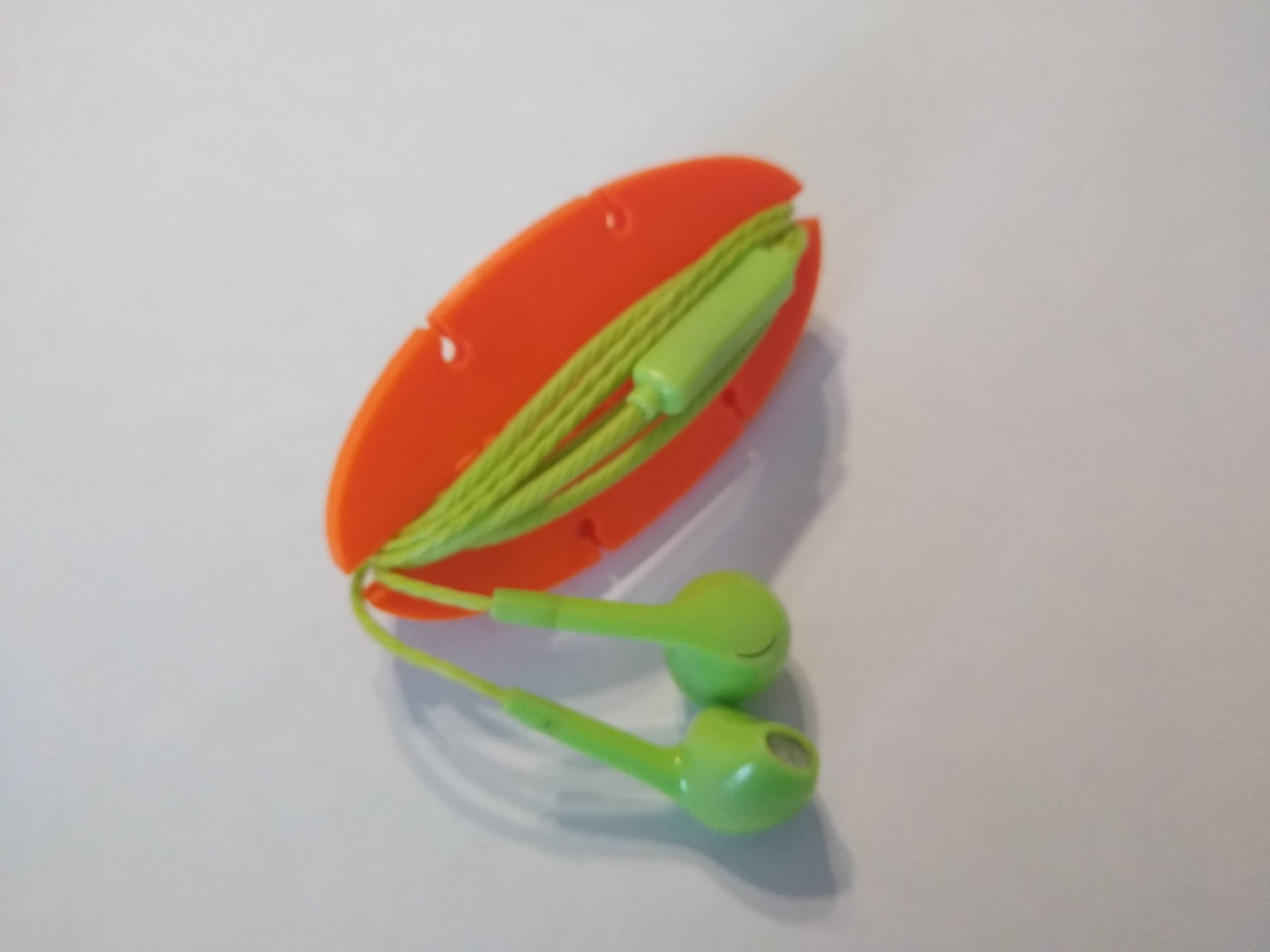 Miniatura 2 do modelo 3D Wired Earbud Holder