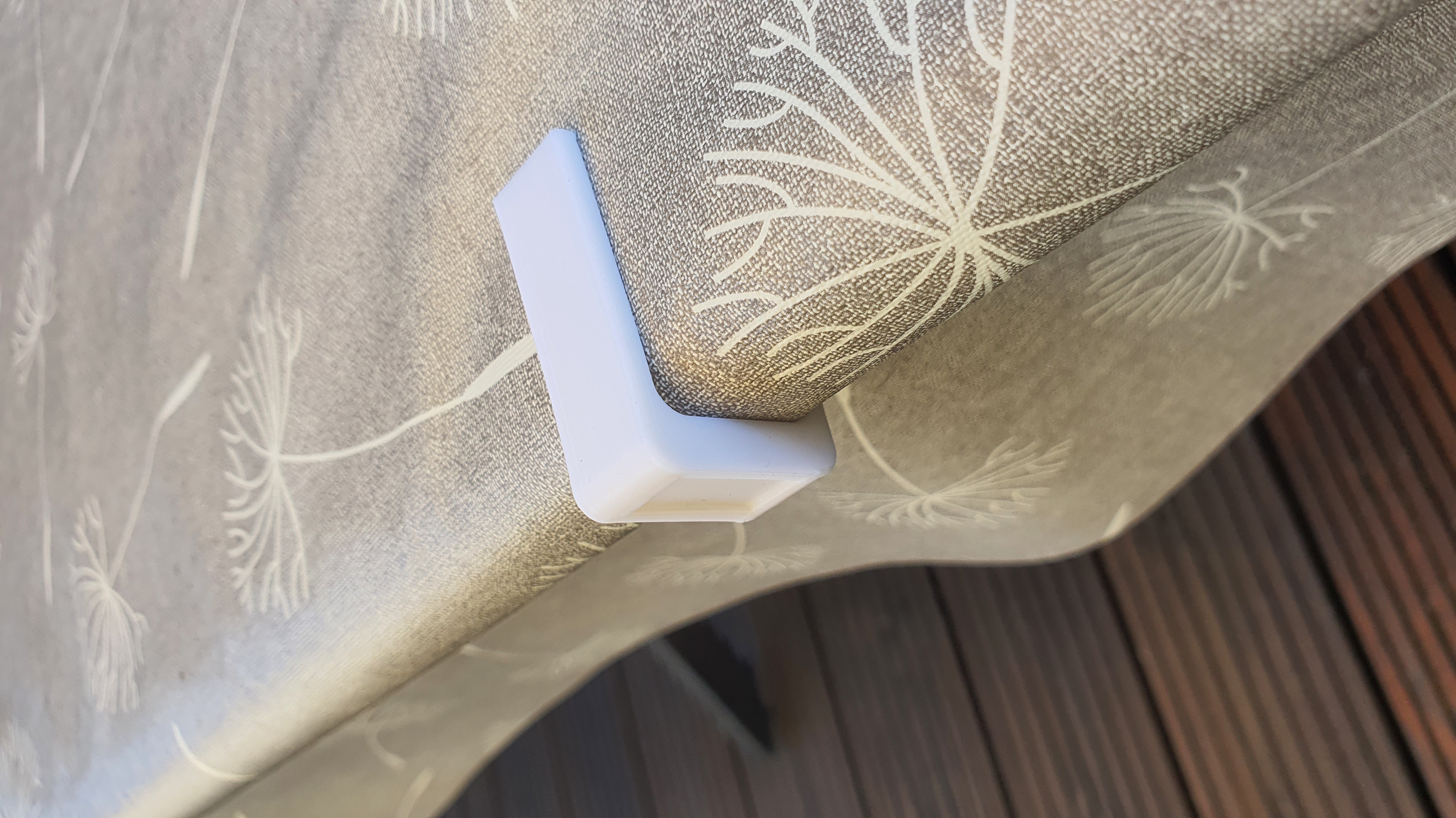 Tablecloth Clamp