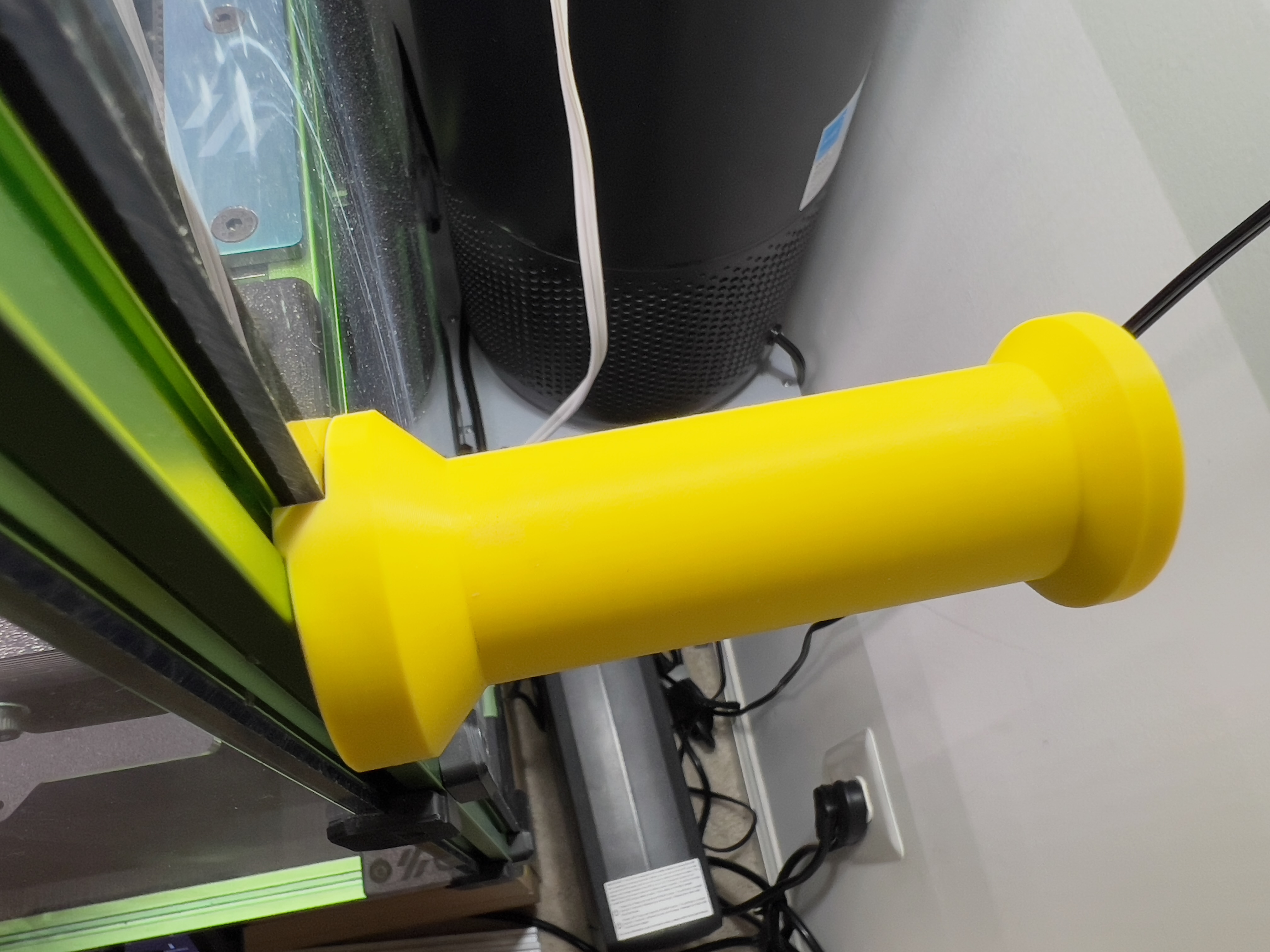 Rounded Spool Holder for Cardboard Spools by KiloQubit | Download free ...