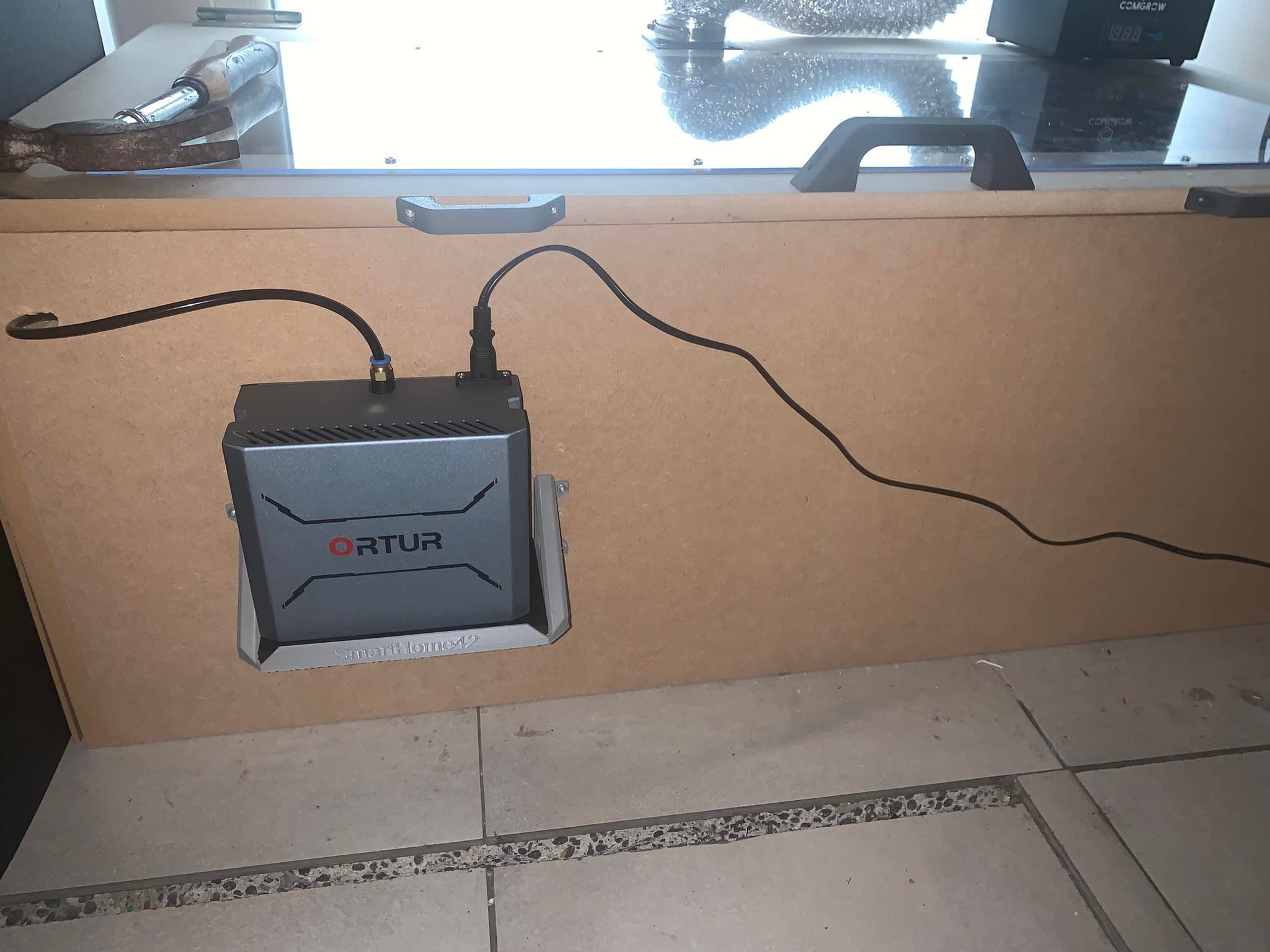 SUPPORT MURAL POUR AIR PUMP 1.0 DE CHEZ ORTUR