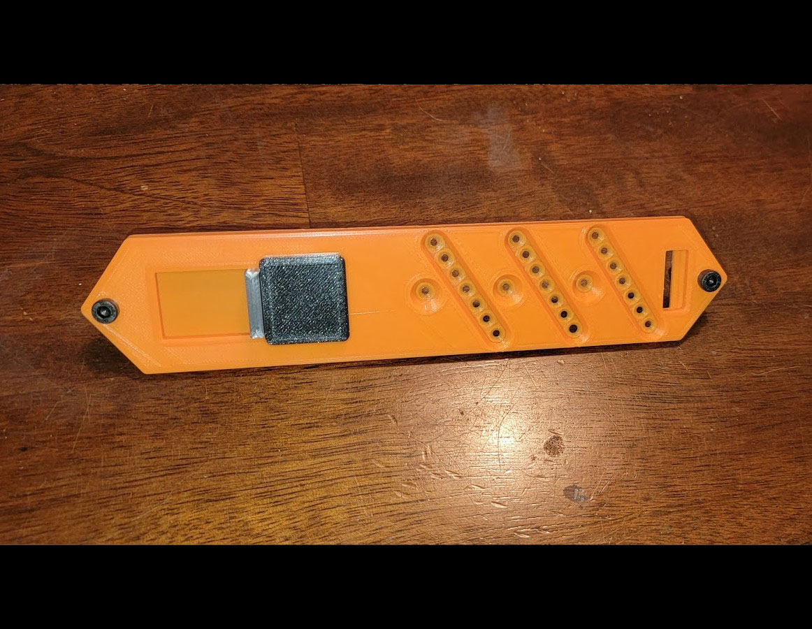 Carpenters center finder for up to 6 inches