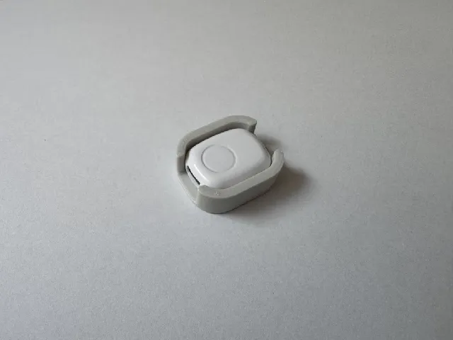 Shelly The Pill simple Holder