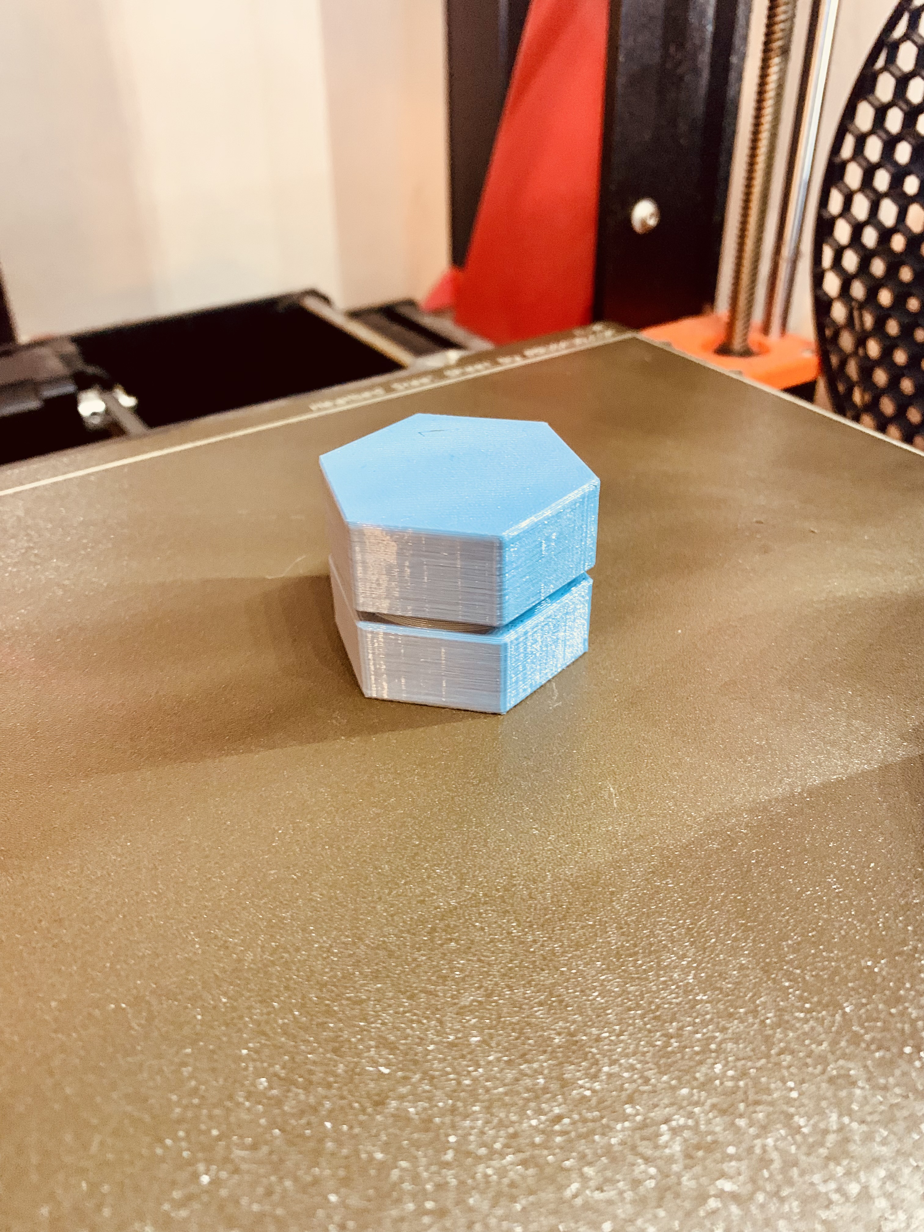 Miniatura 3 do modelo 3D Universal Stackable Threaded Container