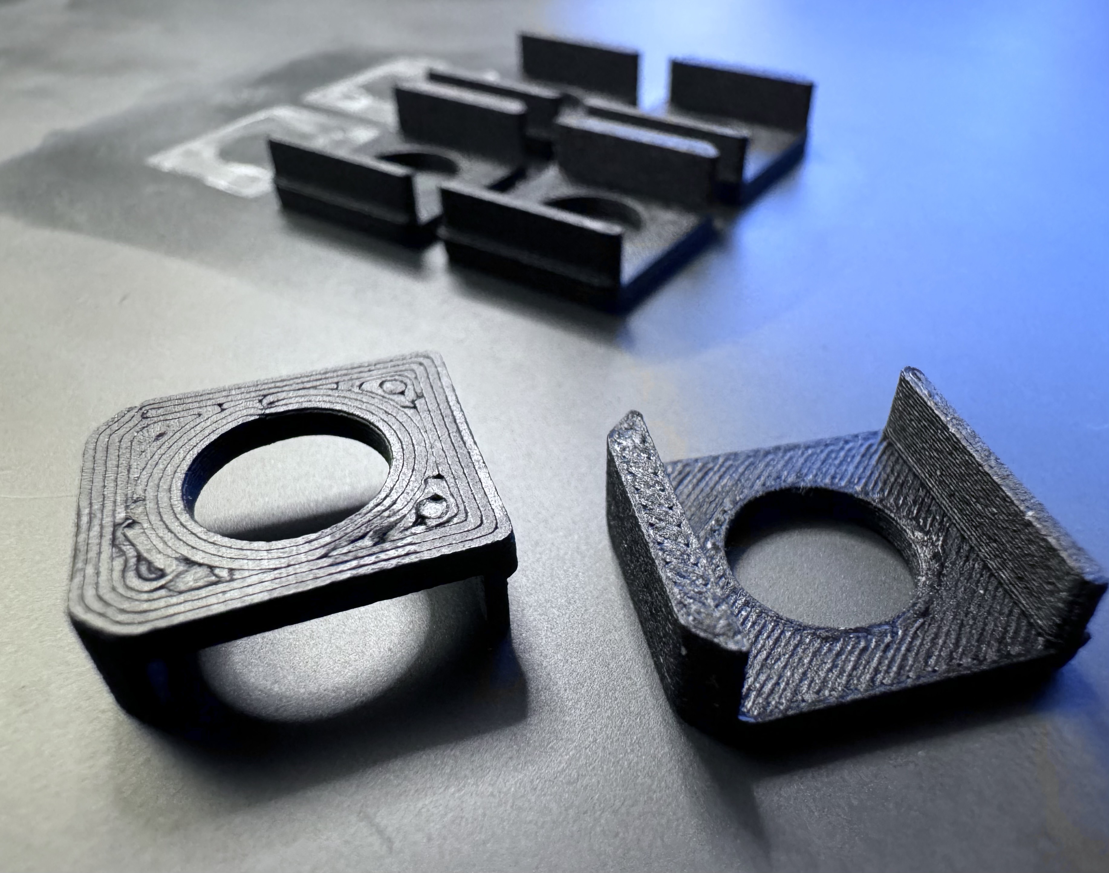 Sisyphus table glass bumper retention clip