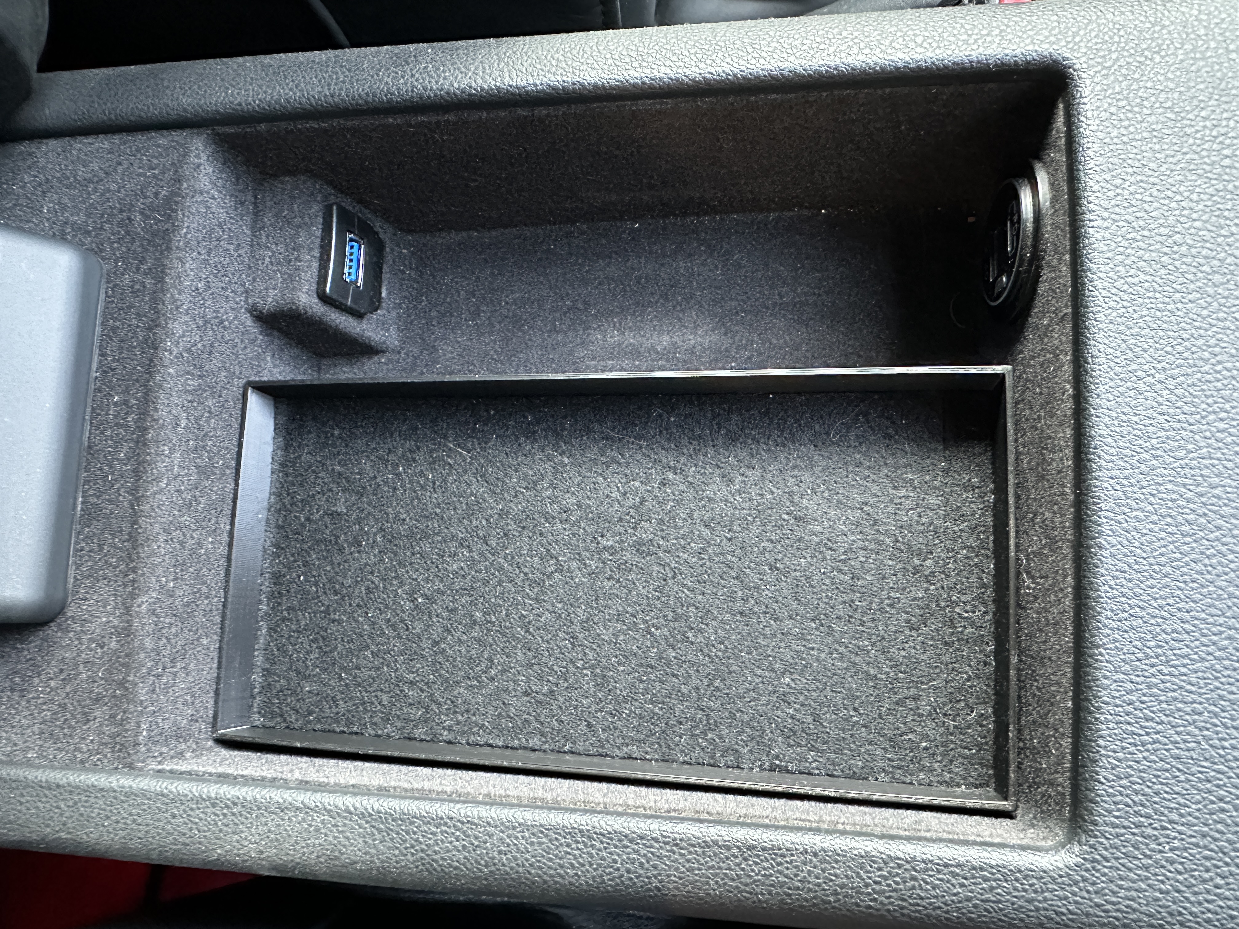 Audi A6 Centre Console Storage Tray for my MagSafe bracket