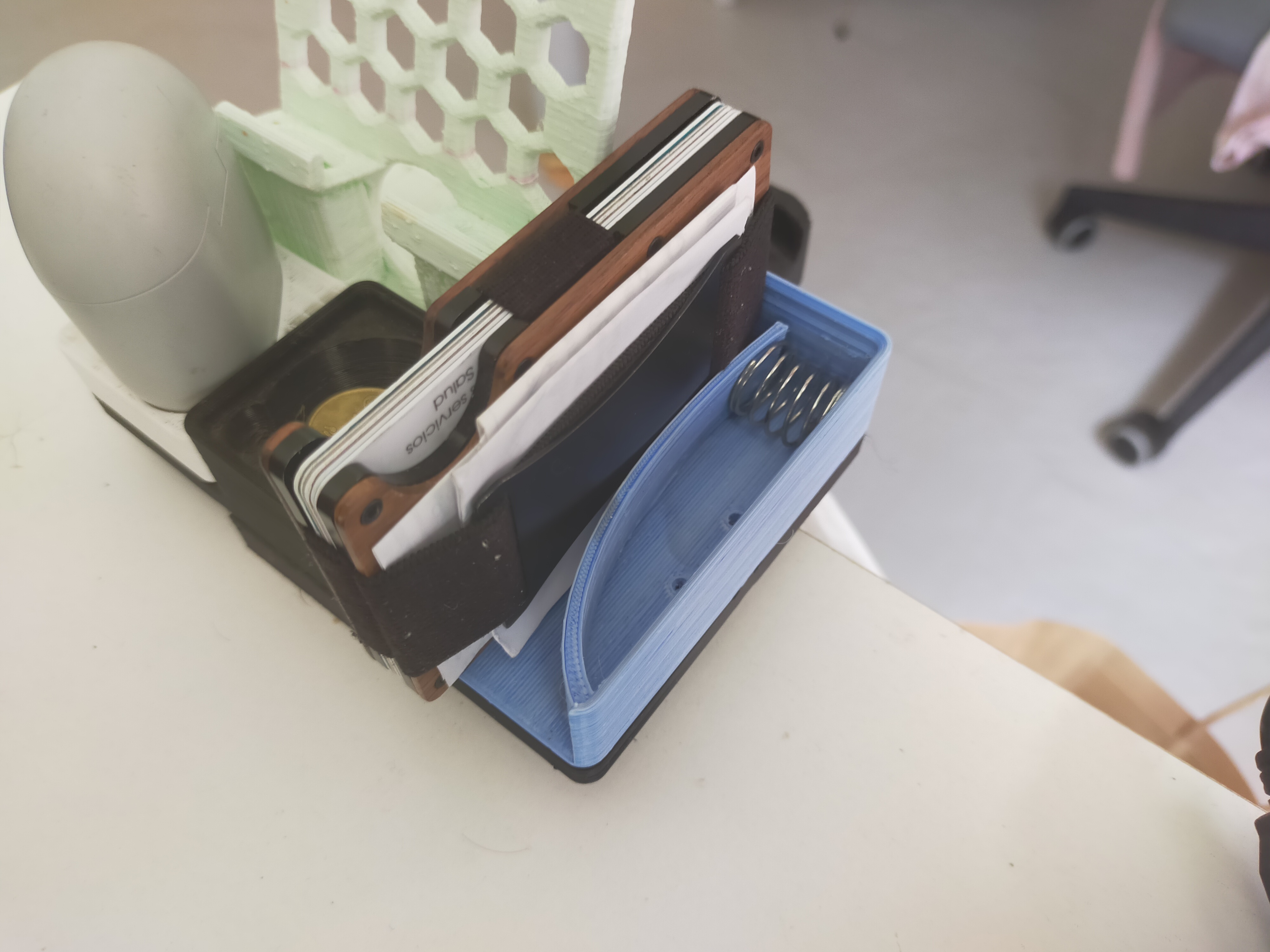 Gridfinity - Minimalist adaptive wallet holder (ridge like)