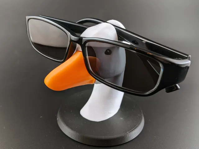 Horrible goose glasses holder