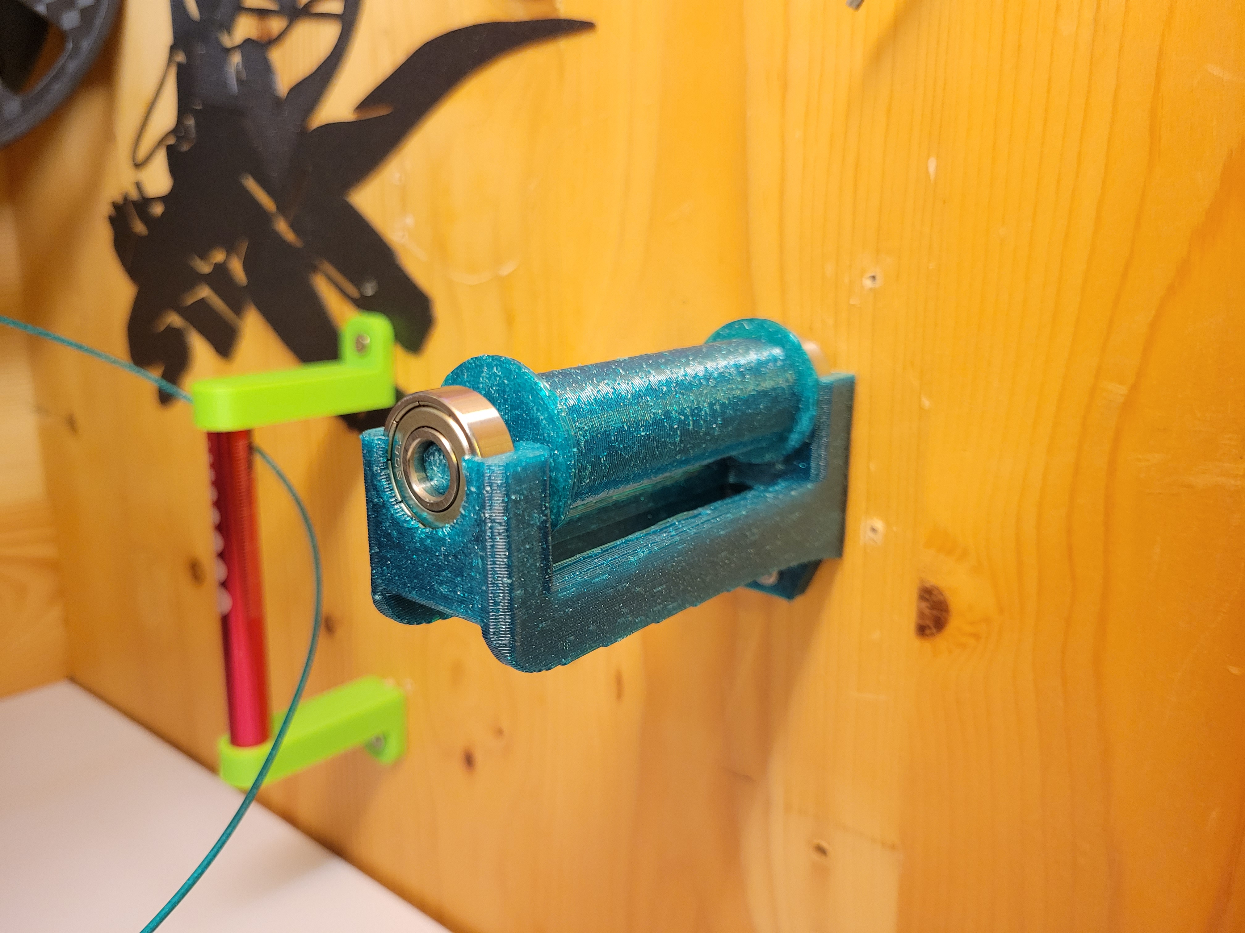 (Use Caution!! See Description) Wall Mount Roller Spool Holder with 608 Bearing