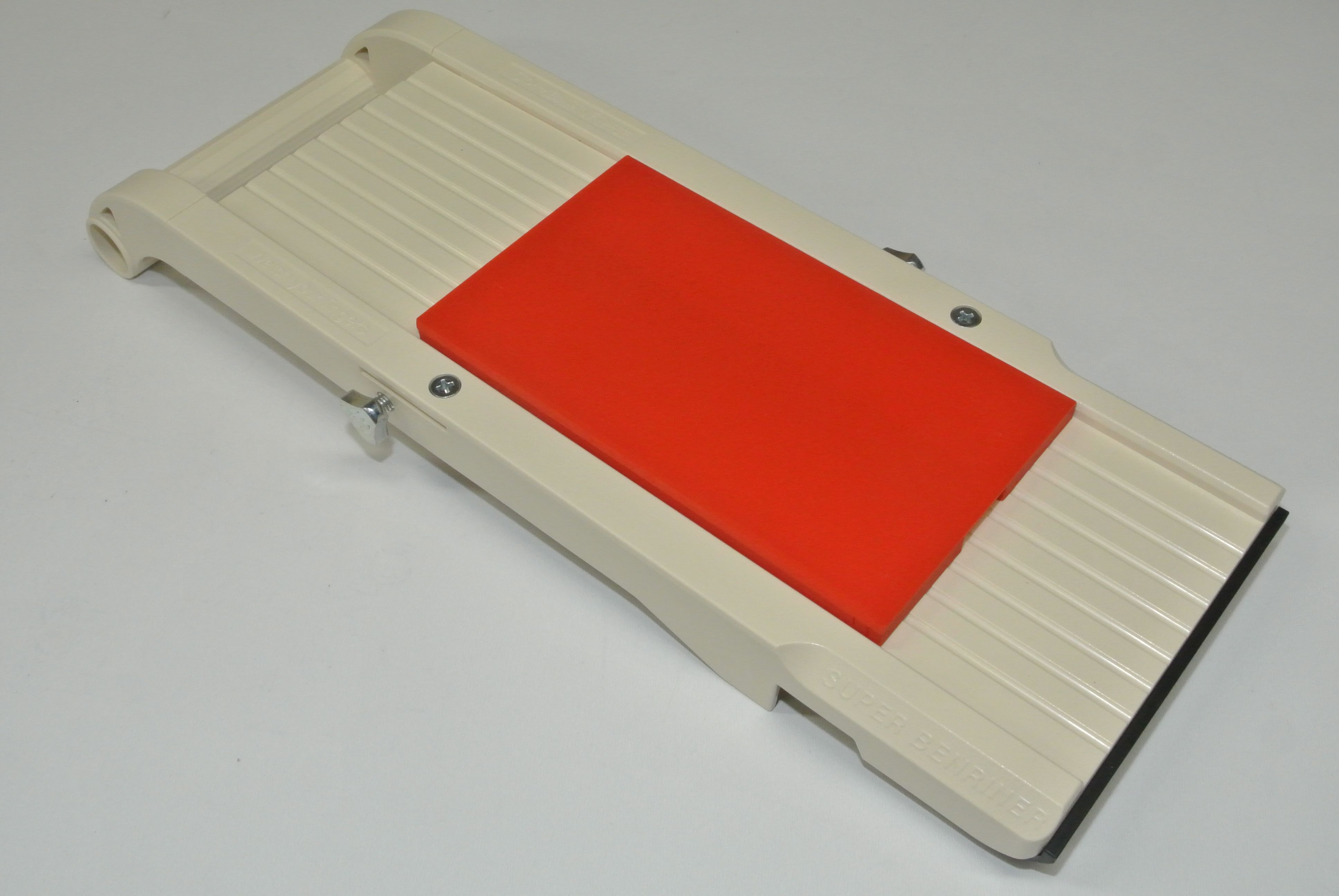Benriner Mandoline No. 95 Super Slicer Combined Blade Guard and Julienne Triple Blade Holder