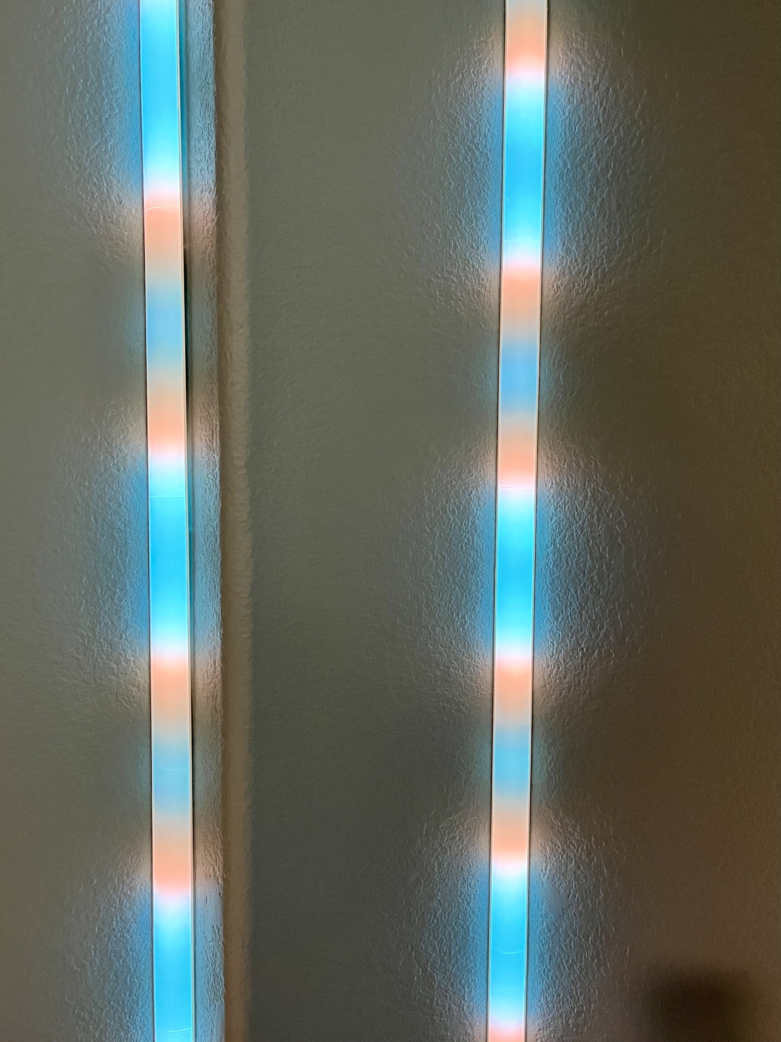 Miniatura 3 do modelo 3D Parameterized LED strip holder