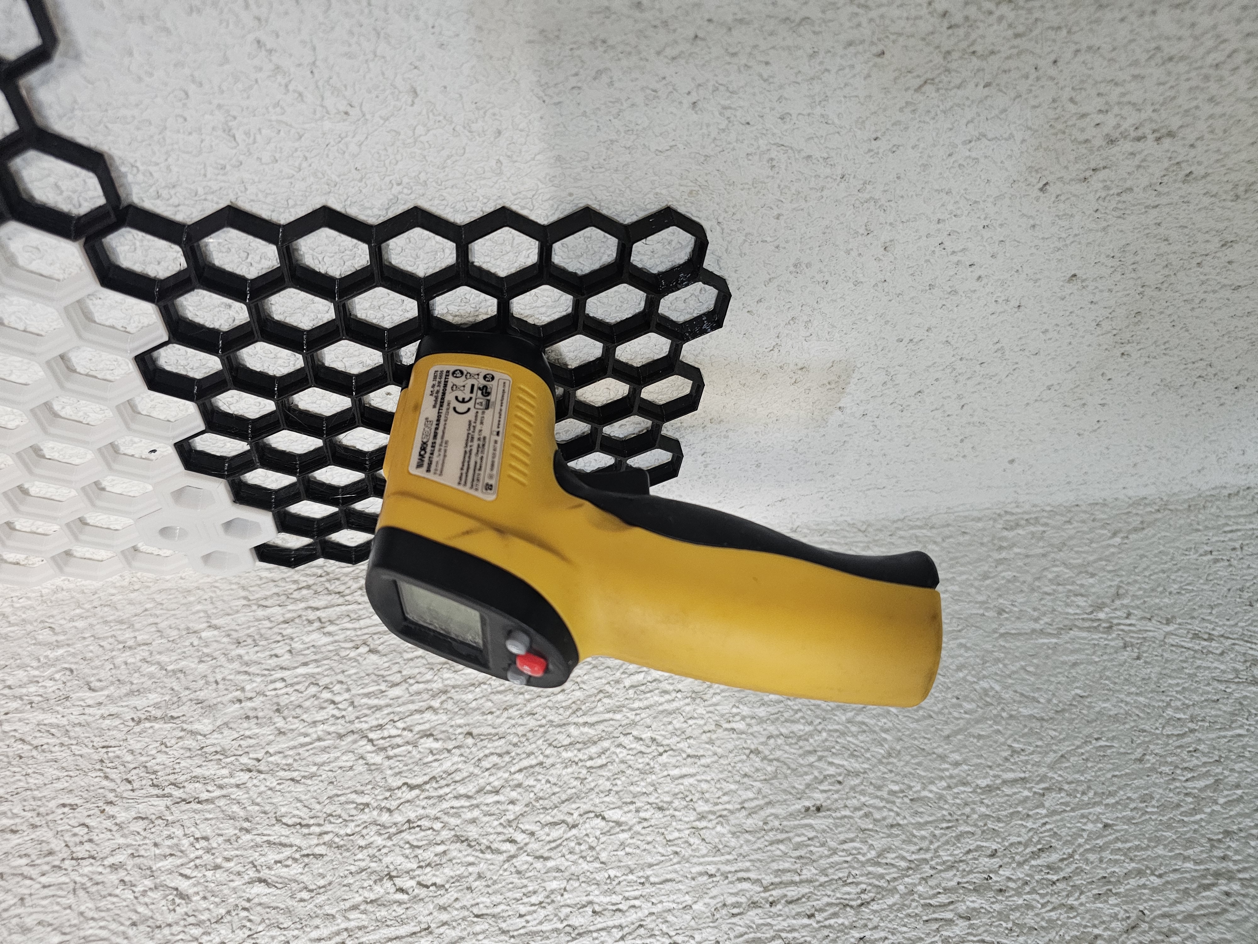 Infrared thermometer holder for Honeycomb Wall