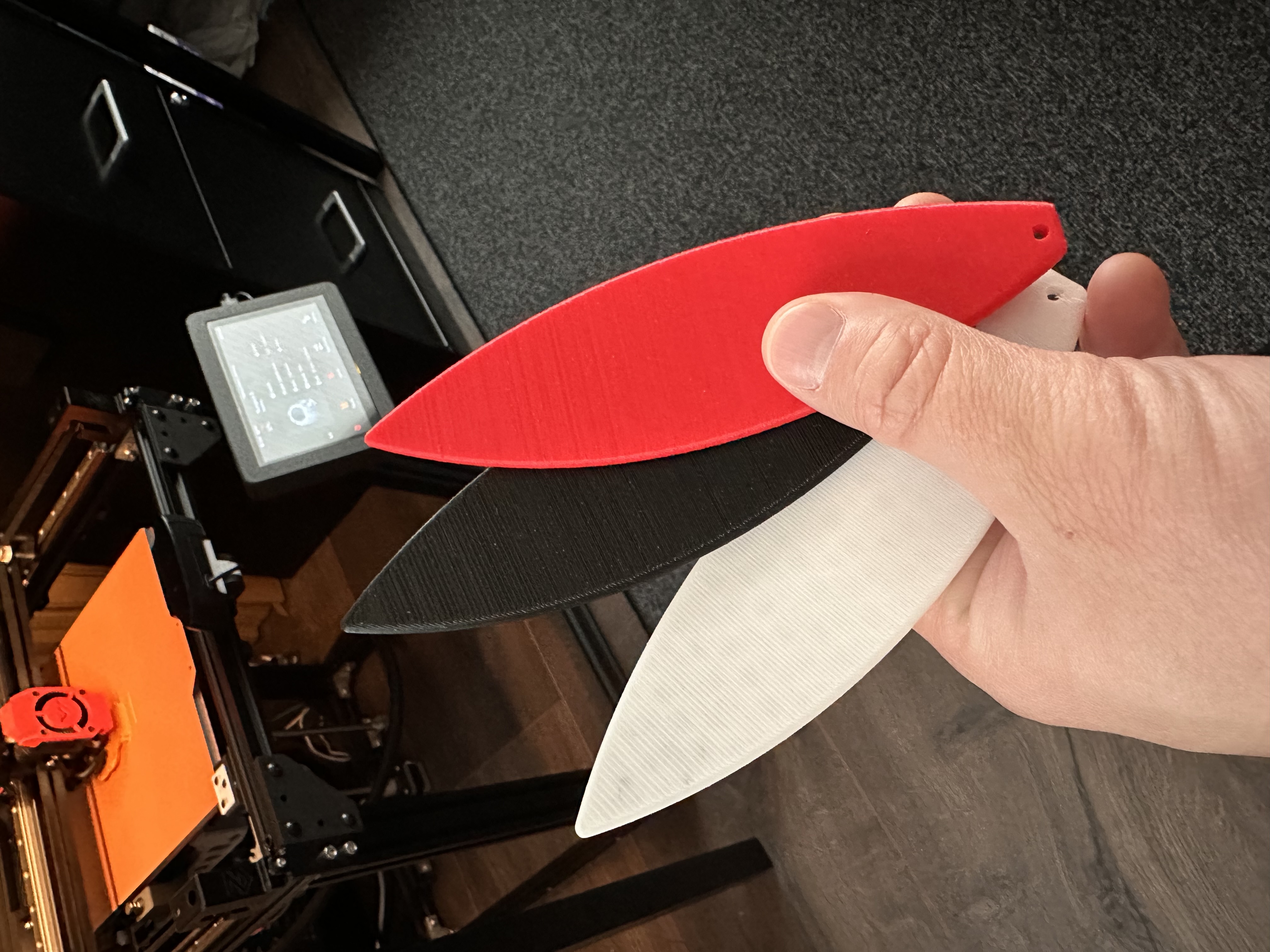 Finger surfboard