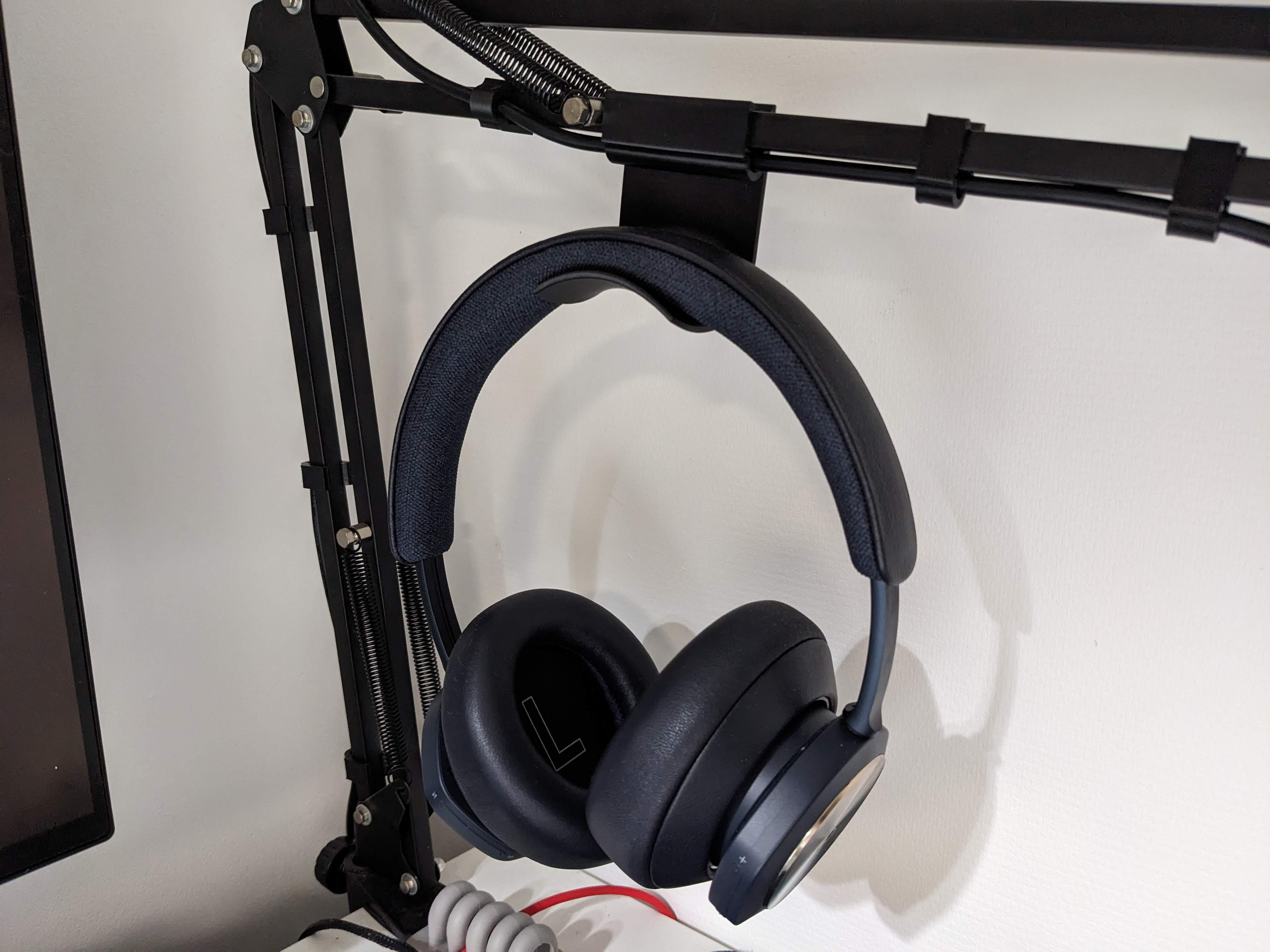 Microphone boom arm headphones hook by ffuubarbuzz Download free STL