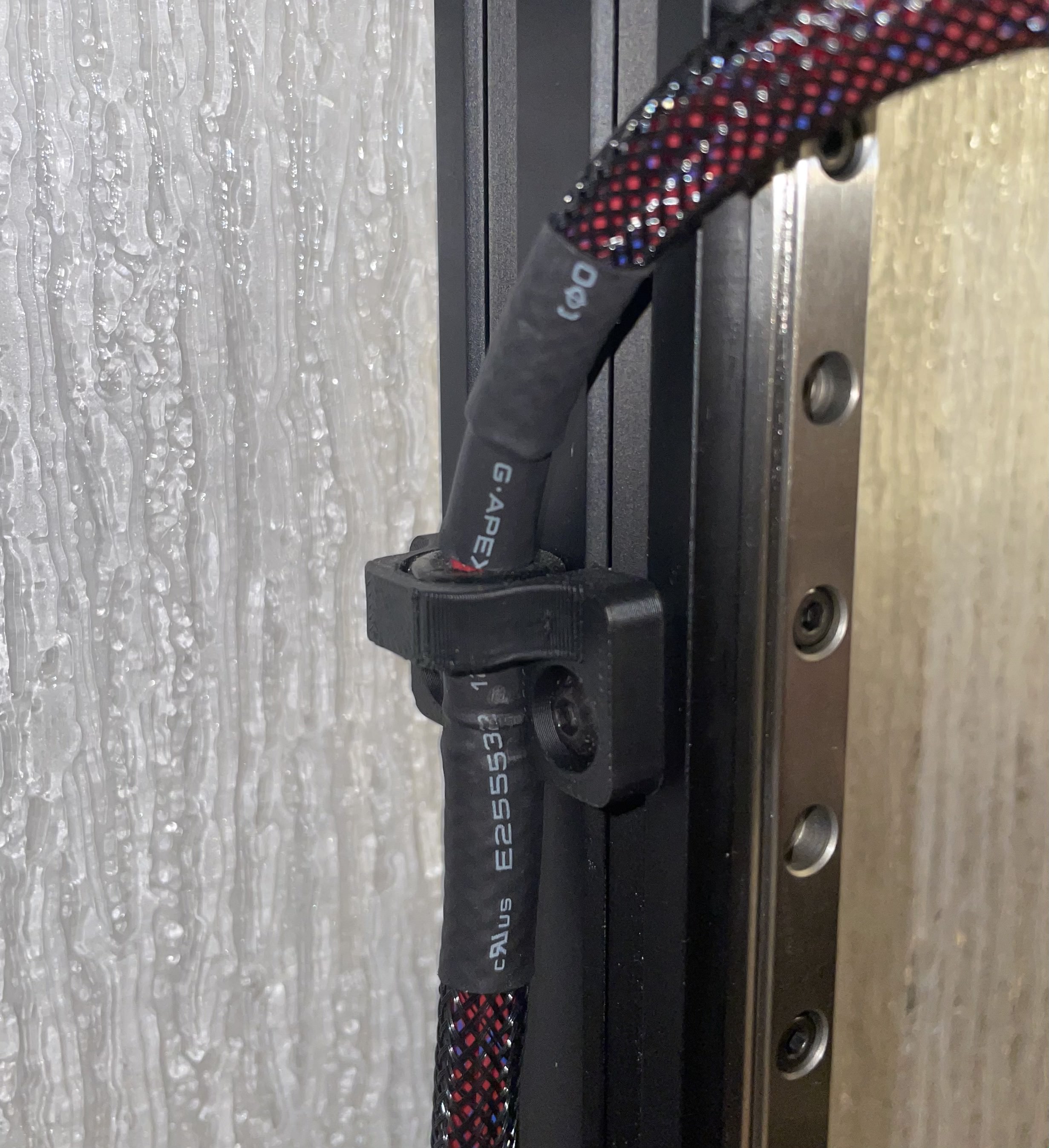 Umbilical cable grommet extrusion mount 4020/4040 extrusions Voron Switchwire/Enderwire + Stealthburner