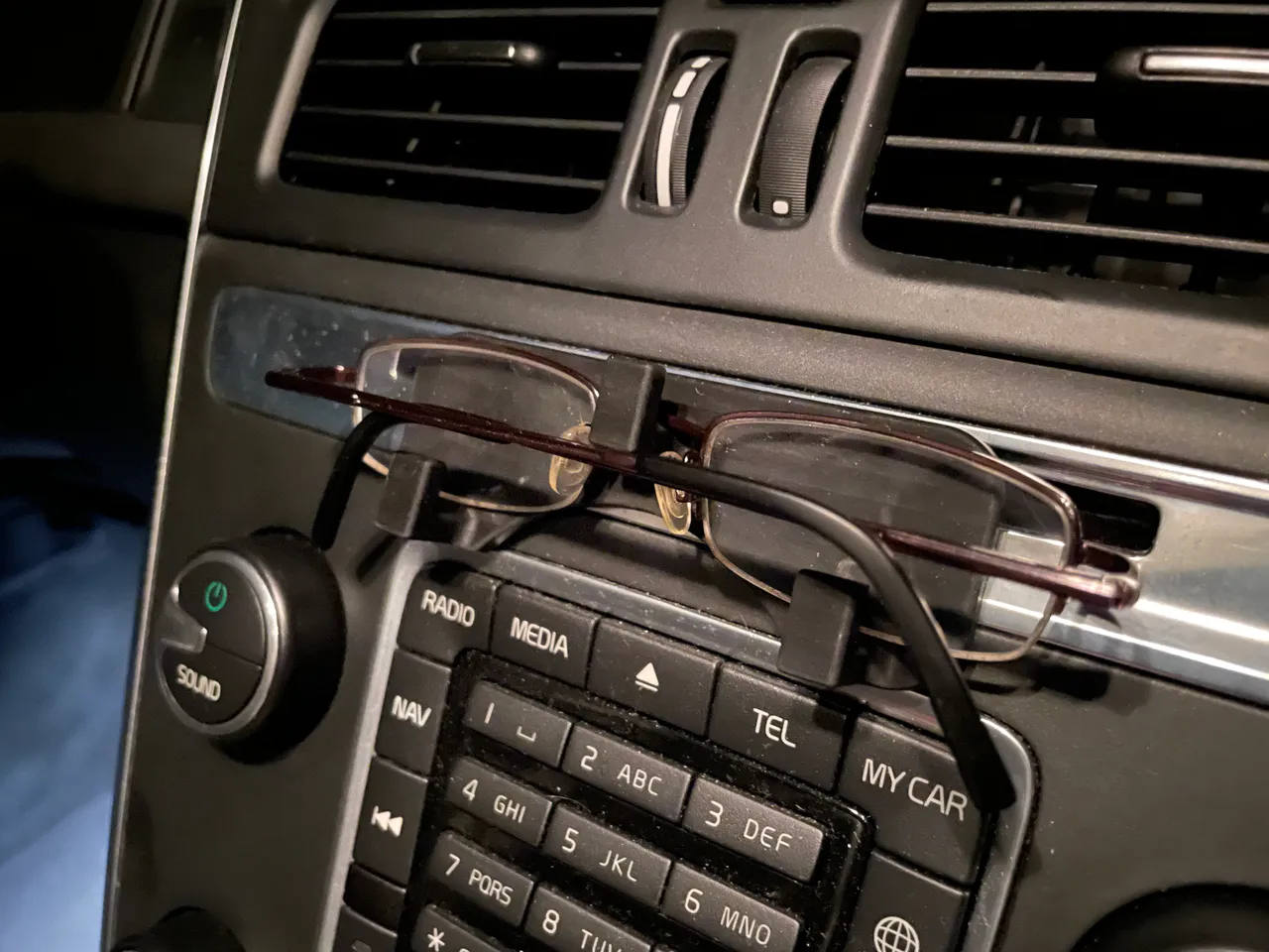 Brillenhalter für's Auto da Mario Koller, Scarica il modello STL gratuito