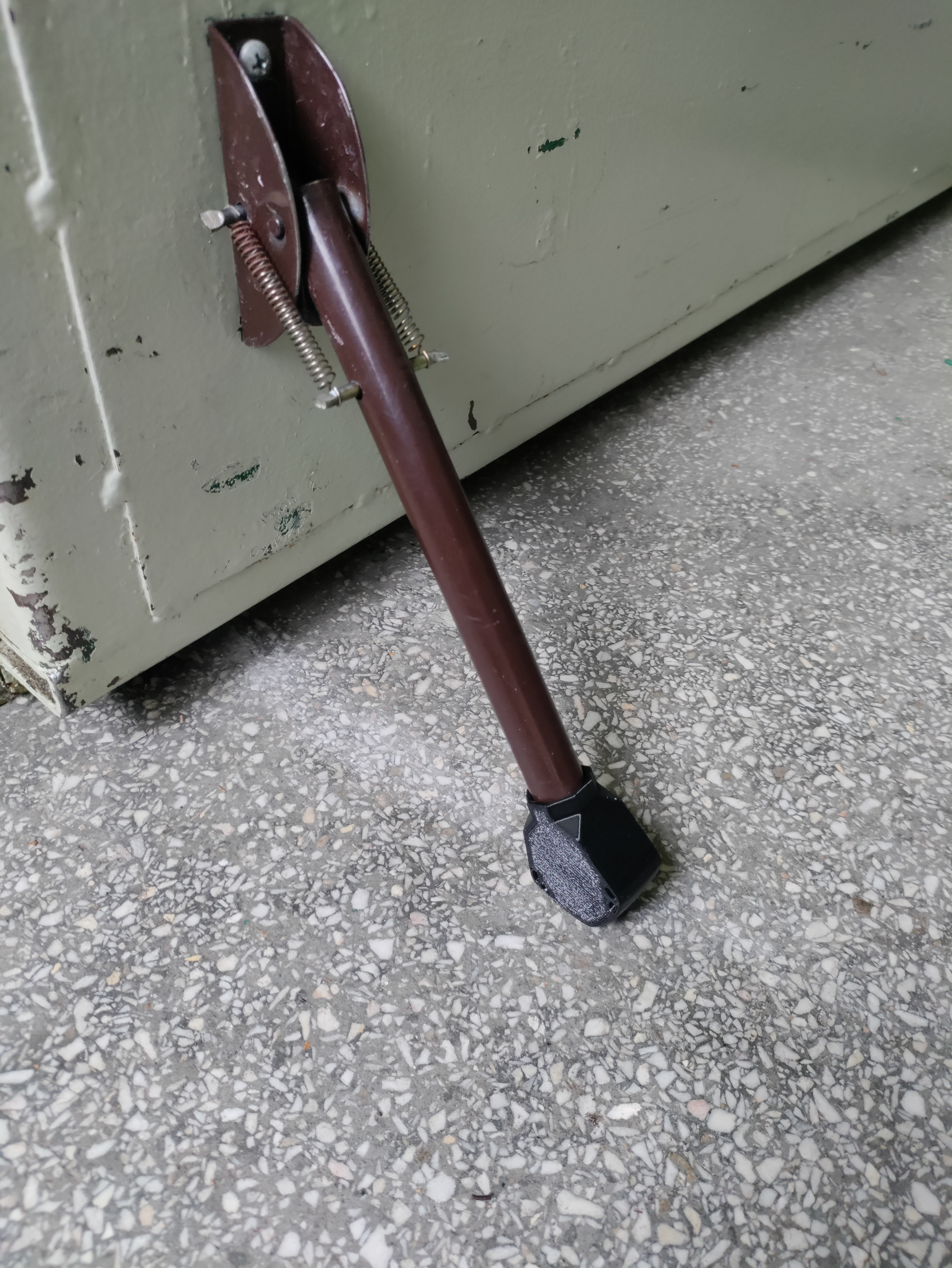 Rubber foot for 18mm spring door stop with whack noise damper