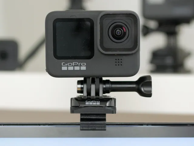 GoPro webcam clip mount for LG monitor