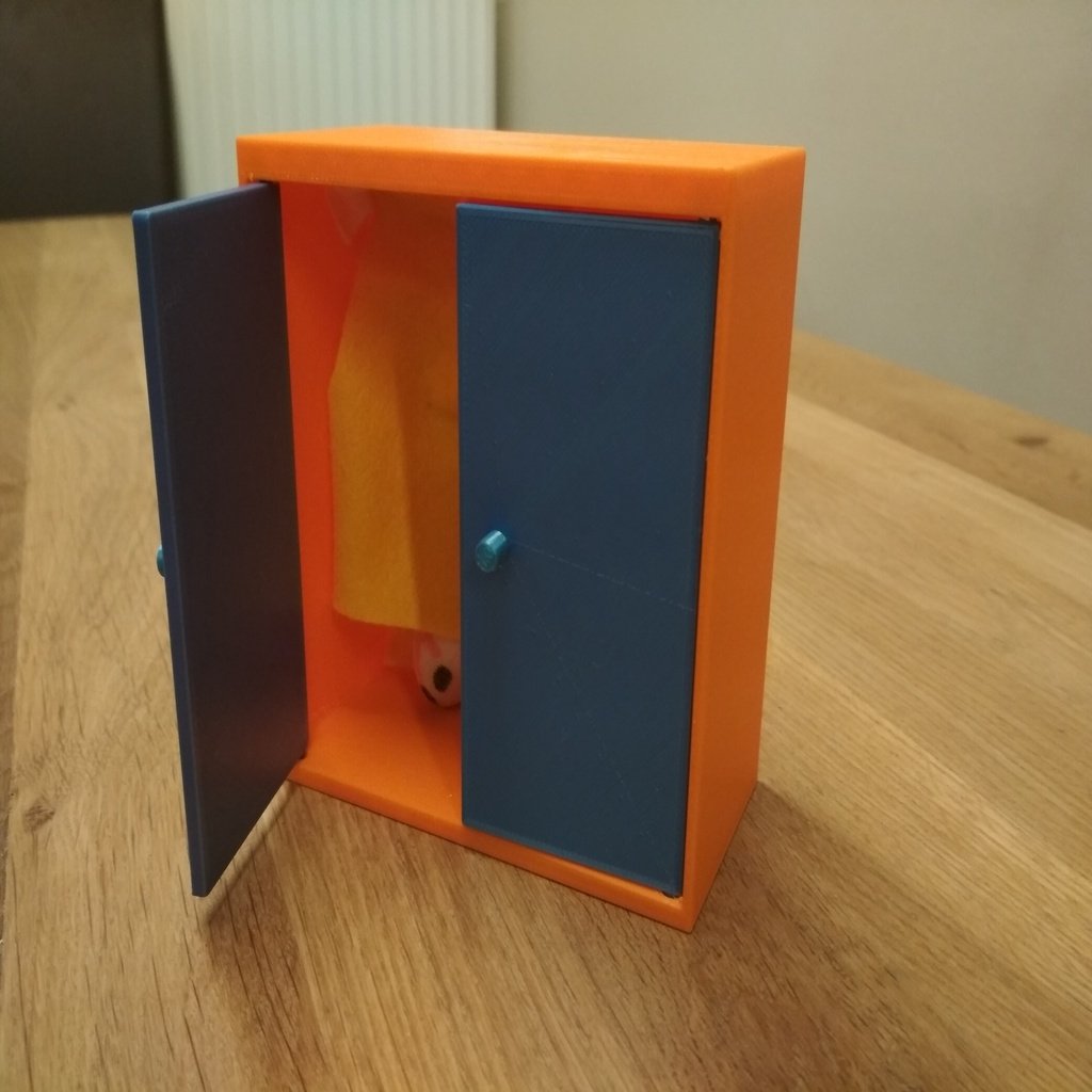 Puppen Schrank