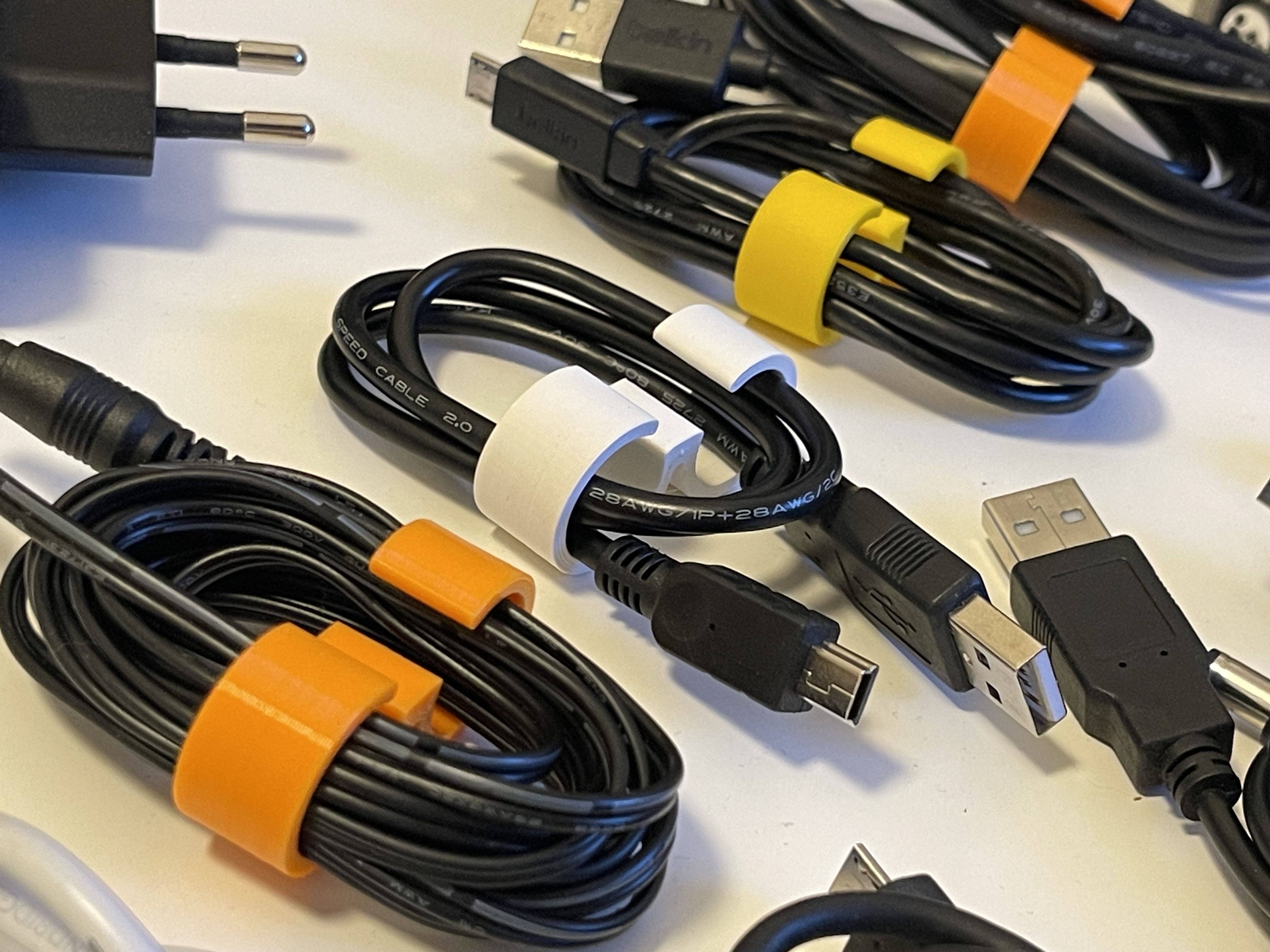 Cable Clip - Universal Cable Organizer by race85com | Download free STL ...