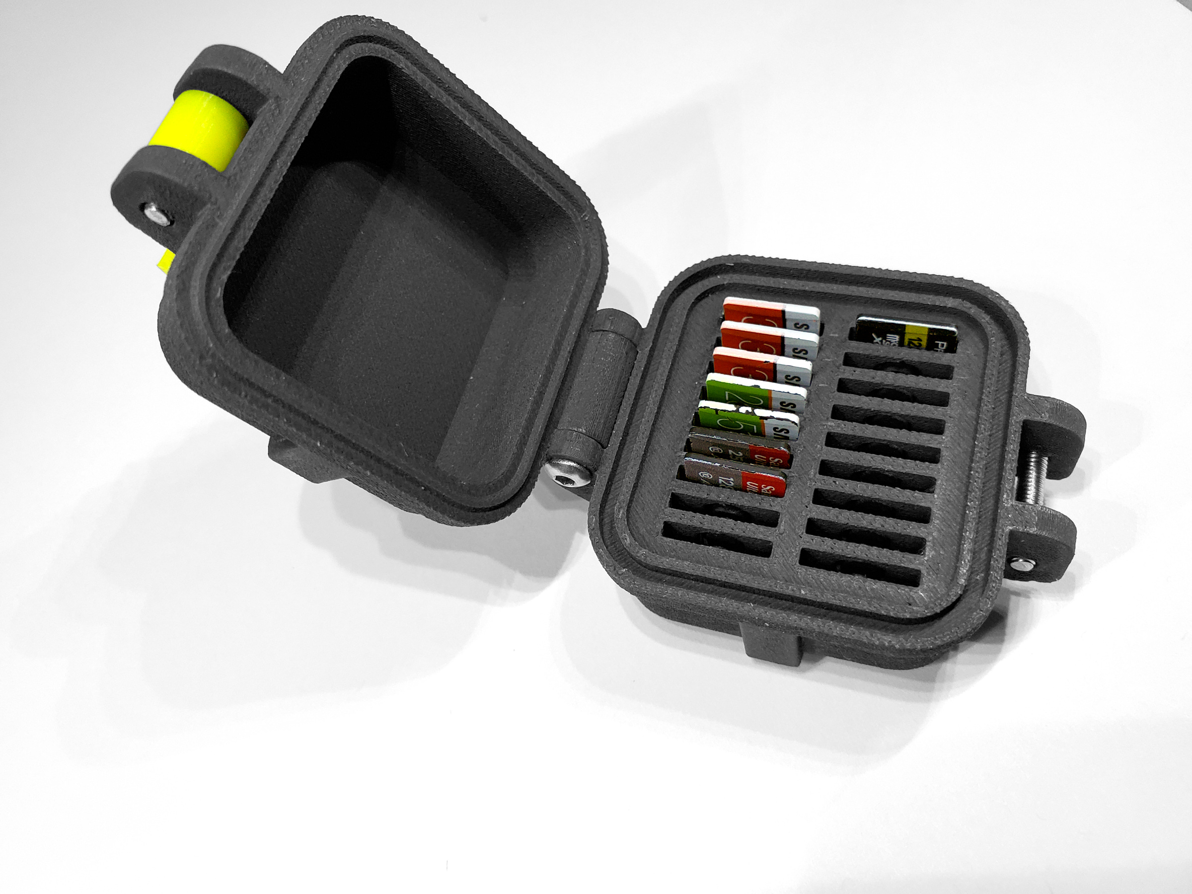 Miniatura 5 do modelo 3D Micro SD Card Rugged Case