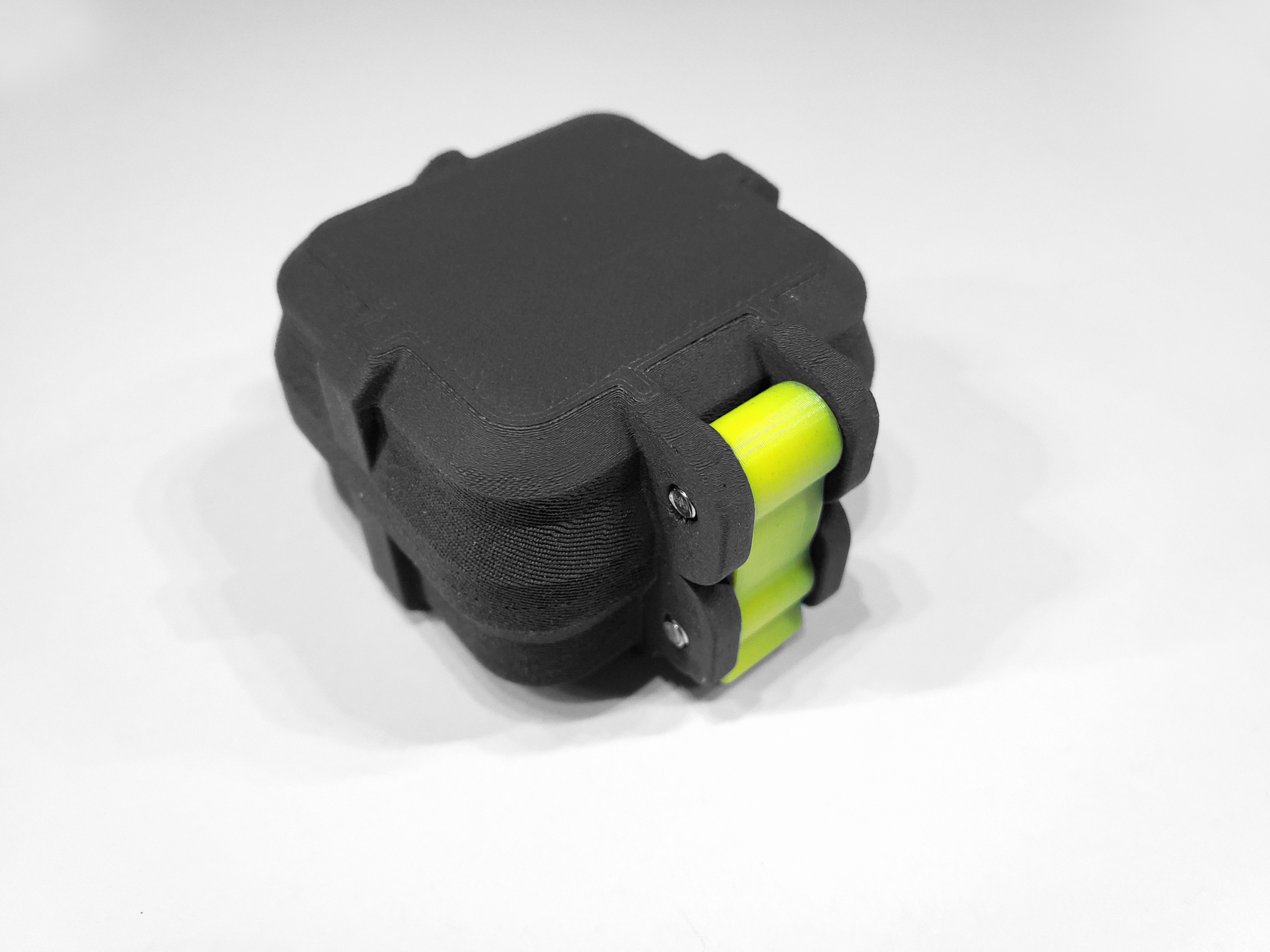 Miniatura 2 do modelo 3D Micro SD Card Rugged Case