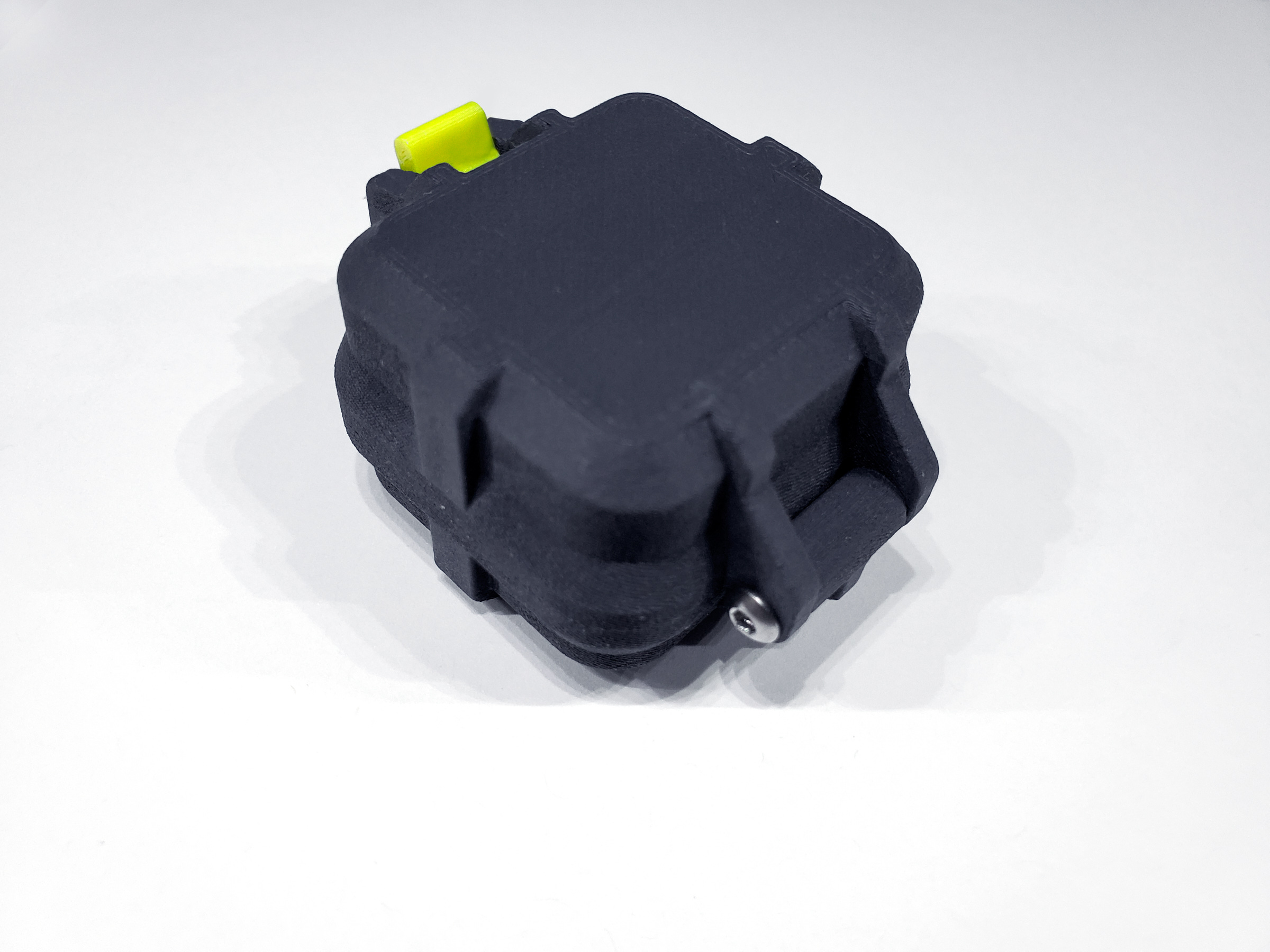 Miniatura 4 do modelo 3D Micro SD Card Rugged Case