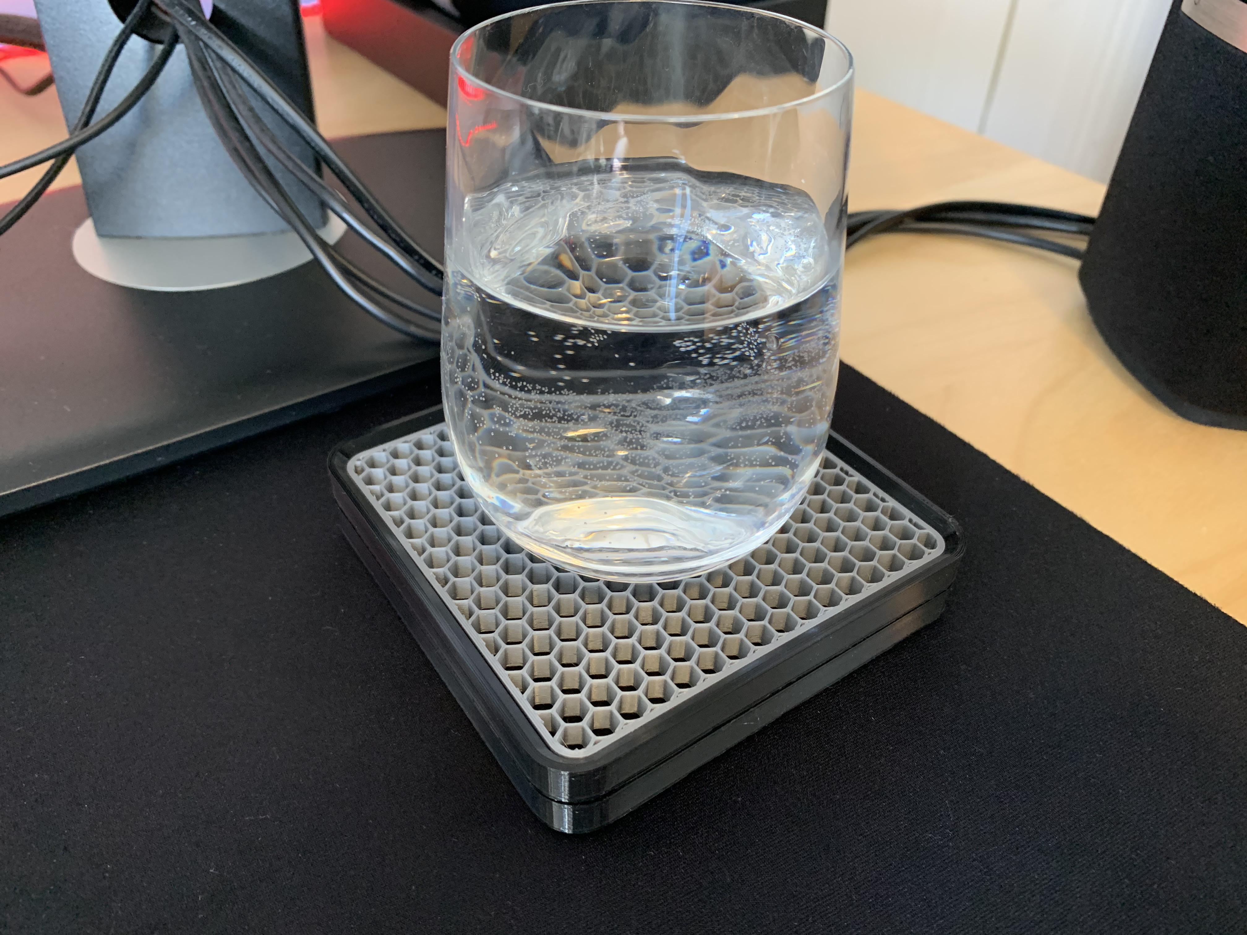 Miniatura 3 do modelo 3D The Ultimate Coaster (Customizable)