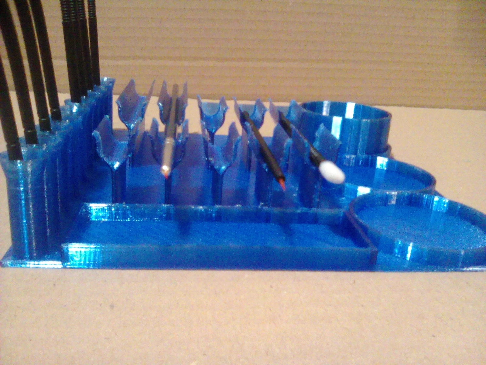 Paint brush stand / stojánek na štětečky by Jiří Šilhavík Download