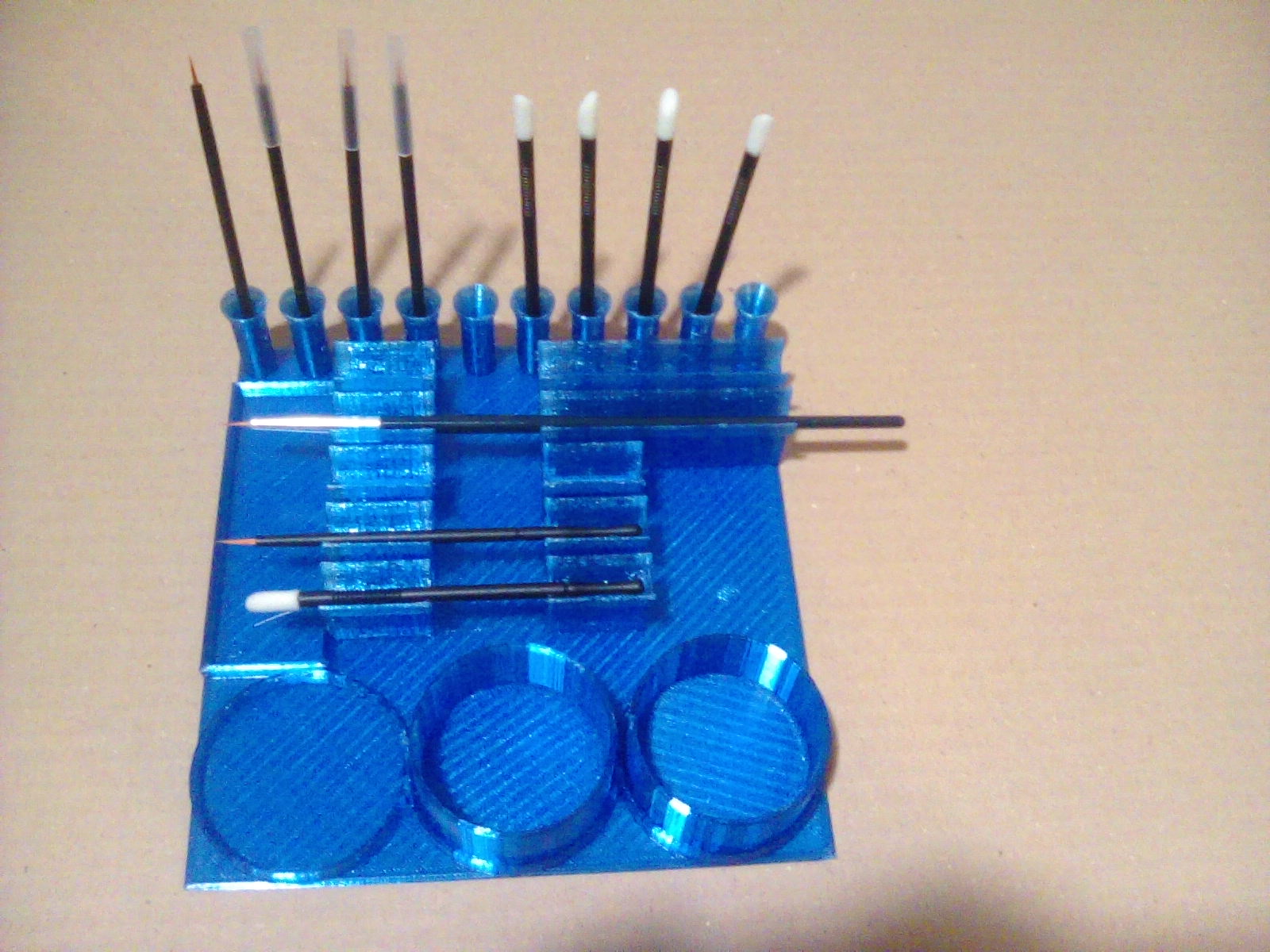 Paint brush stand / stojánek na štětečky by Jiří Šilhavík Download