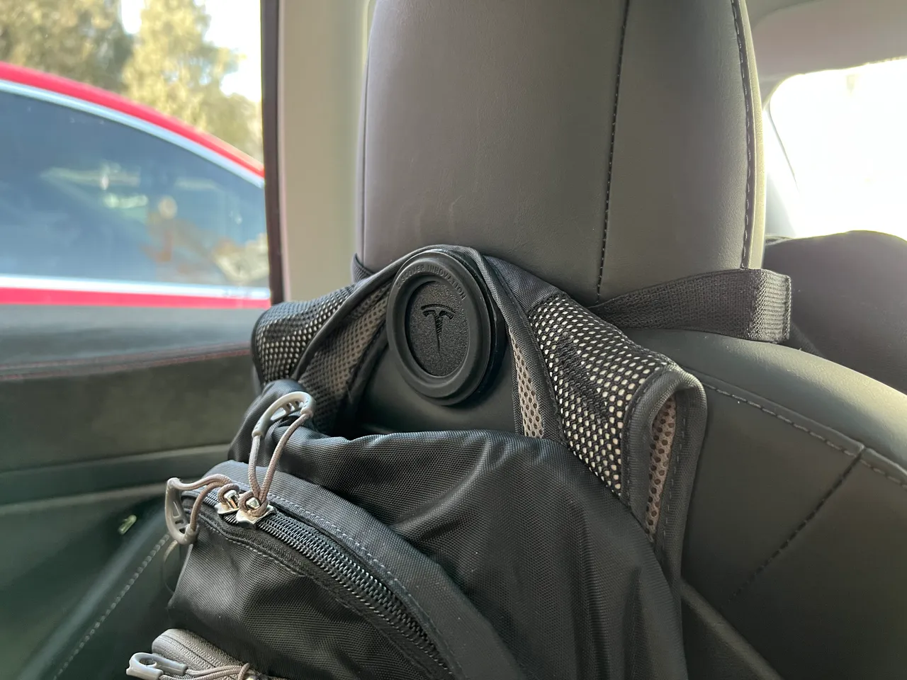 Tesla model 3/Y Magsafe Seat Hook by Jacky Huang | Download free 