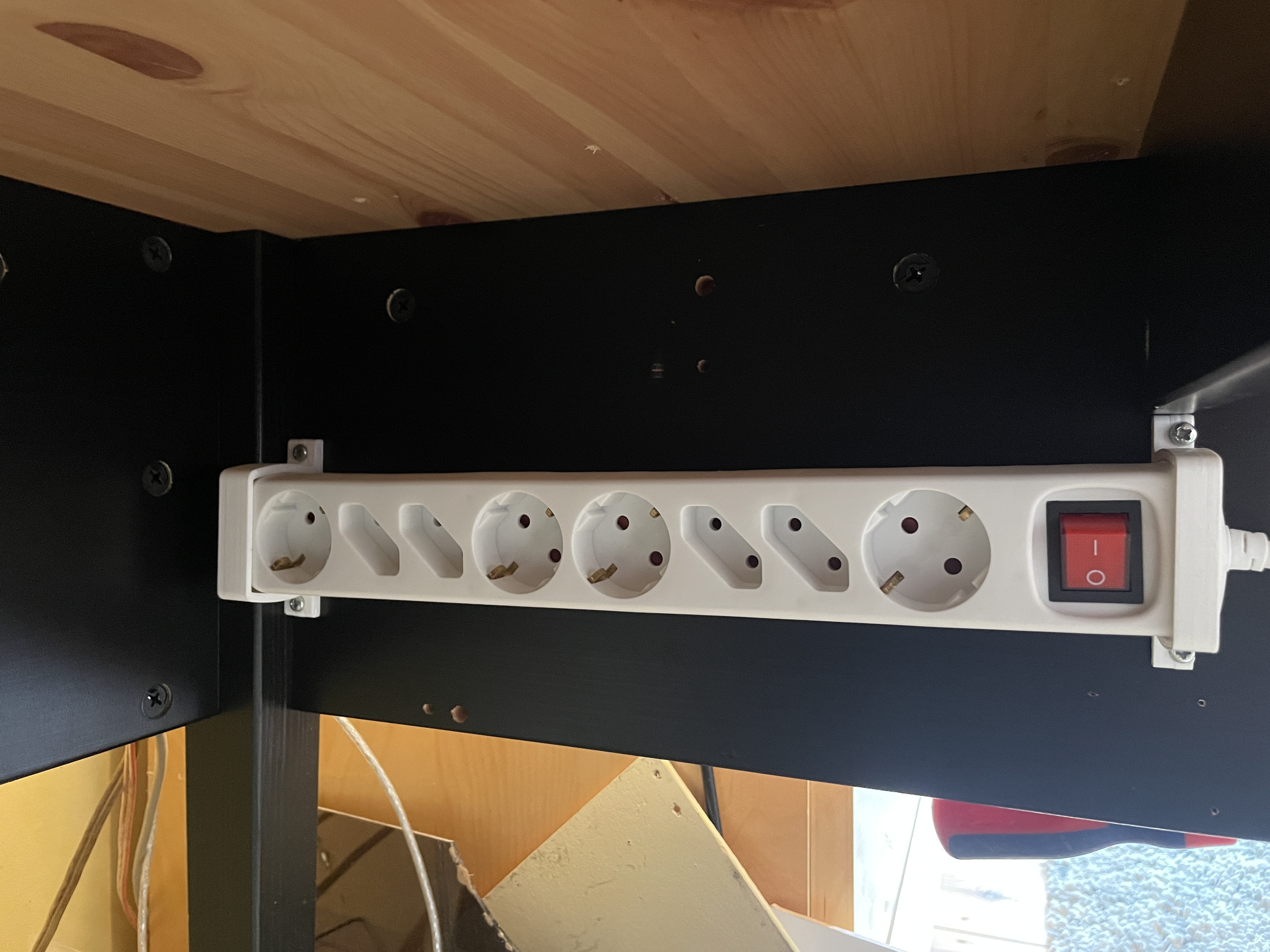 IKEA Koppla powerstrip EU 8 Plug mount (small & fast to print)
