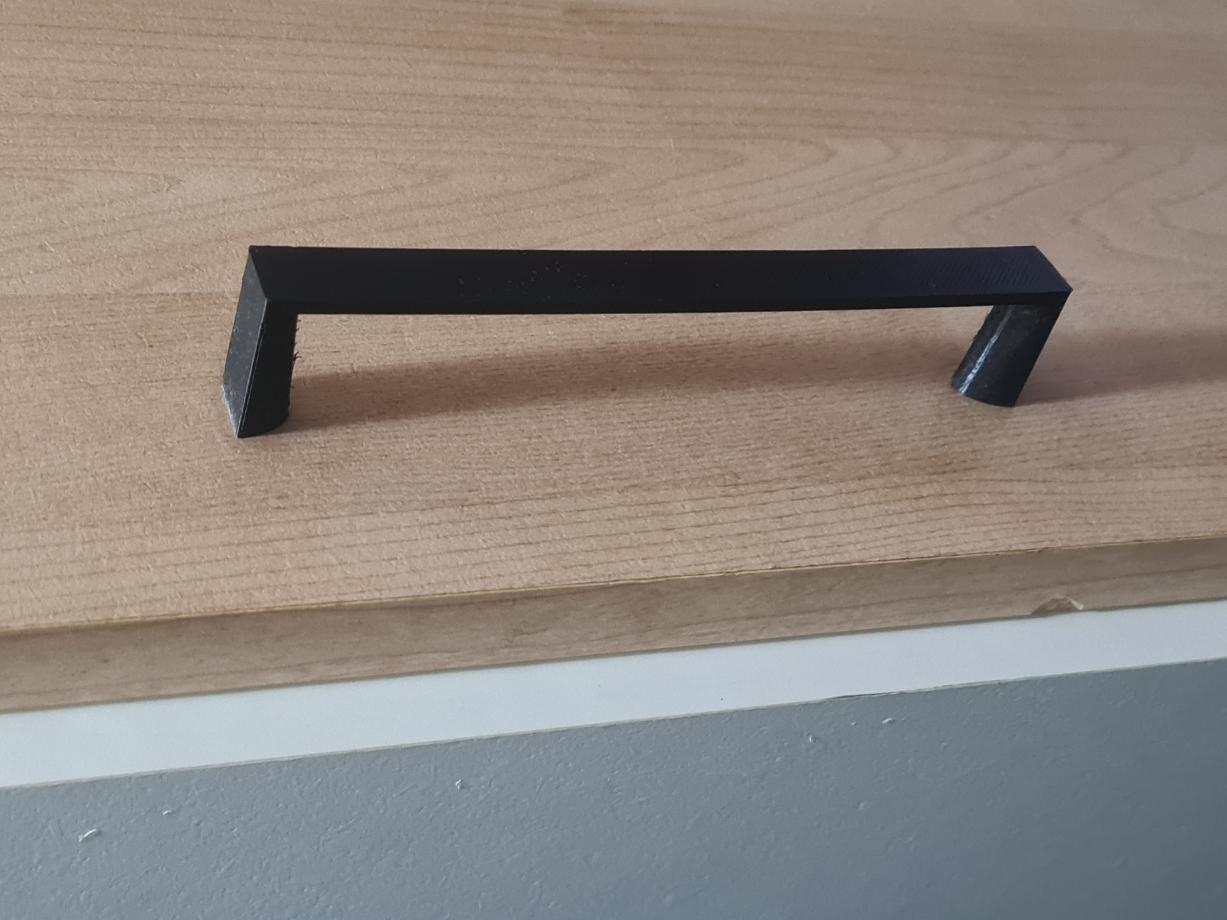 Wardrobe handle