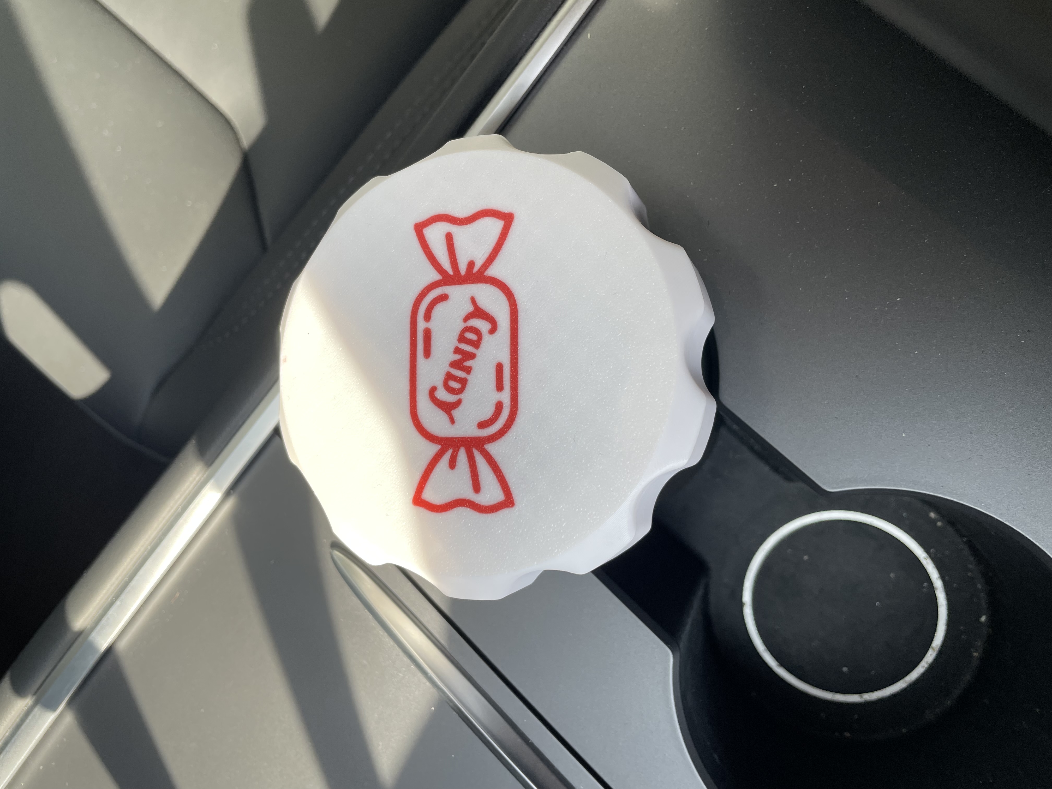 Miniatura 2 do modelo 3D Candy box car holder