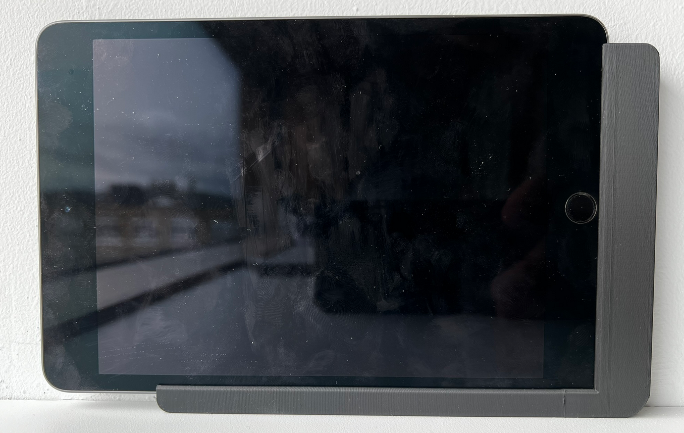 iPad Mini 4 Wall Mount by Jenstheclown | Download free STL model ...