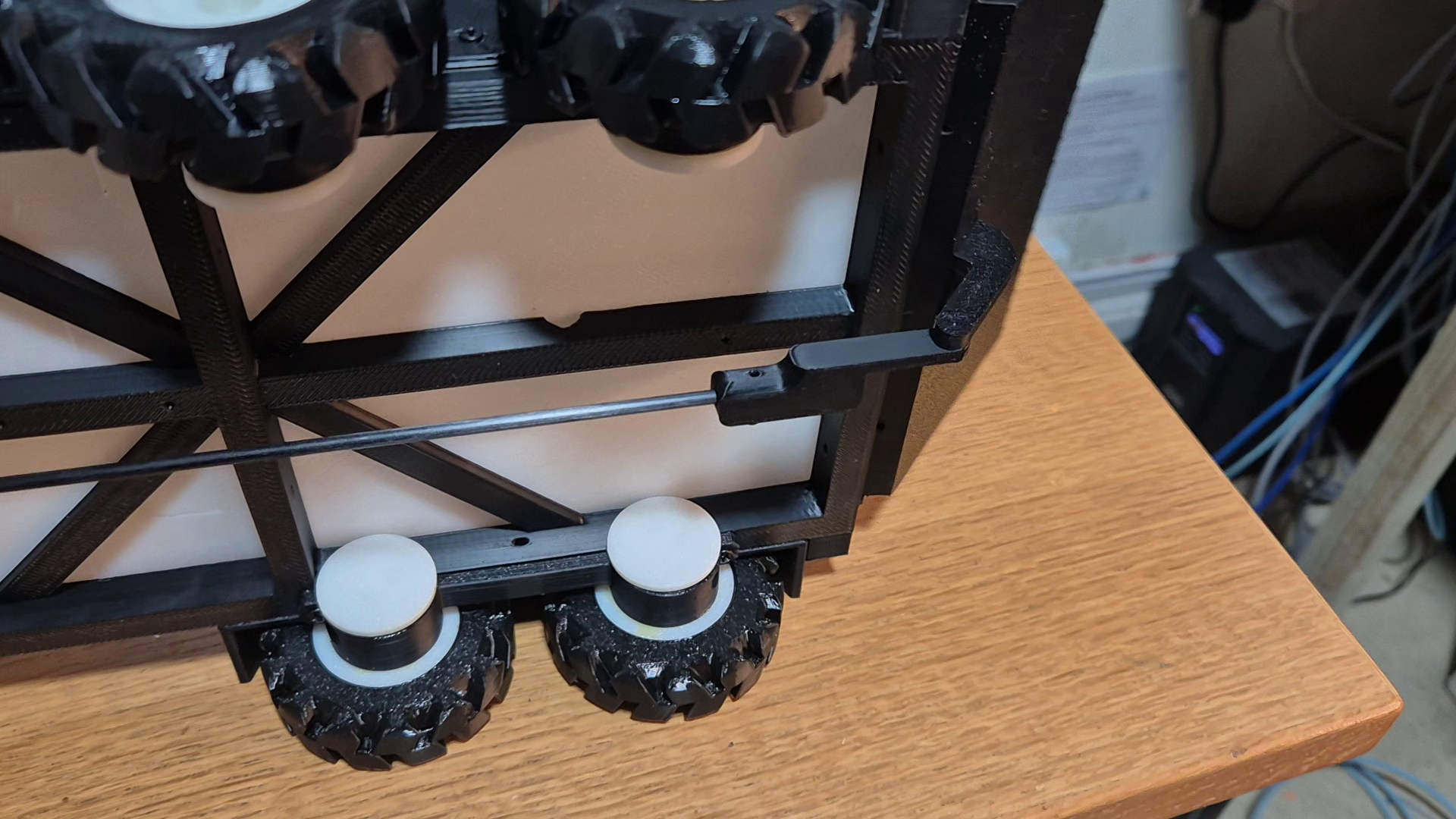 Automatic ramp lift when hitched