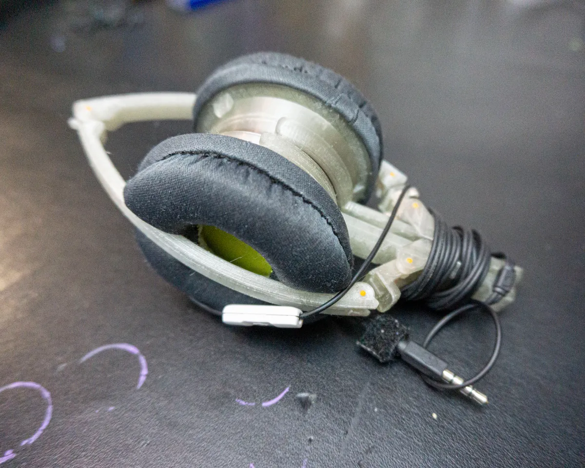【YOURNUS】Headphone Printing Half Sleeve Amazon.com: SIVGA SV021 Robin Classic Zebrano Wooden Closed