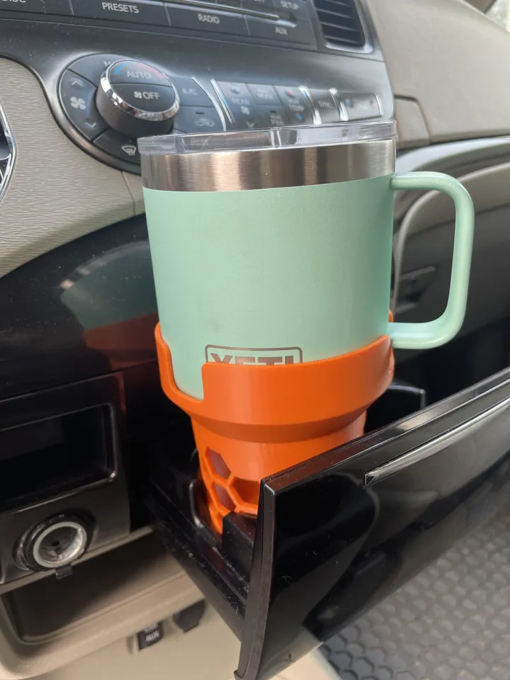 Universal Yeti 14oz Cupholder Adapter by TheChongus