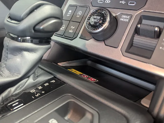 26 onwards Hilux N90 wireless phone charger holder
