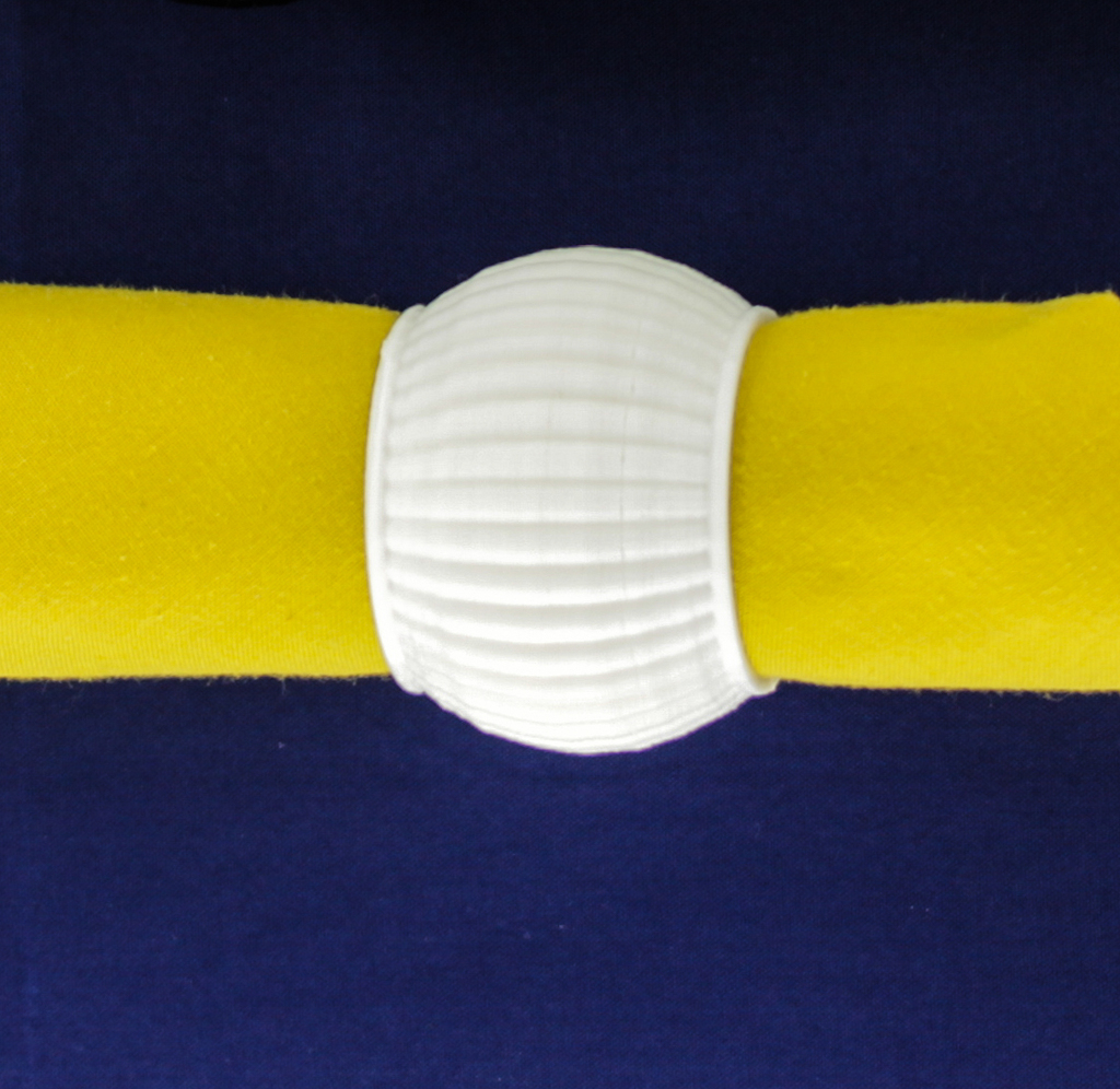 Miniatura 3 do modelo 3D Crown Napkin Ring