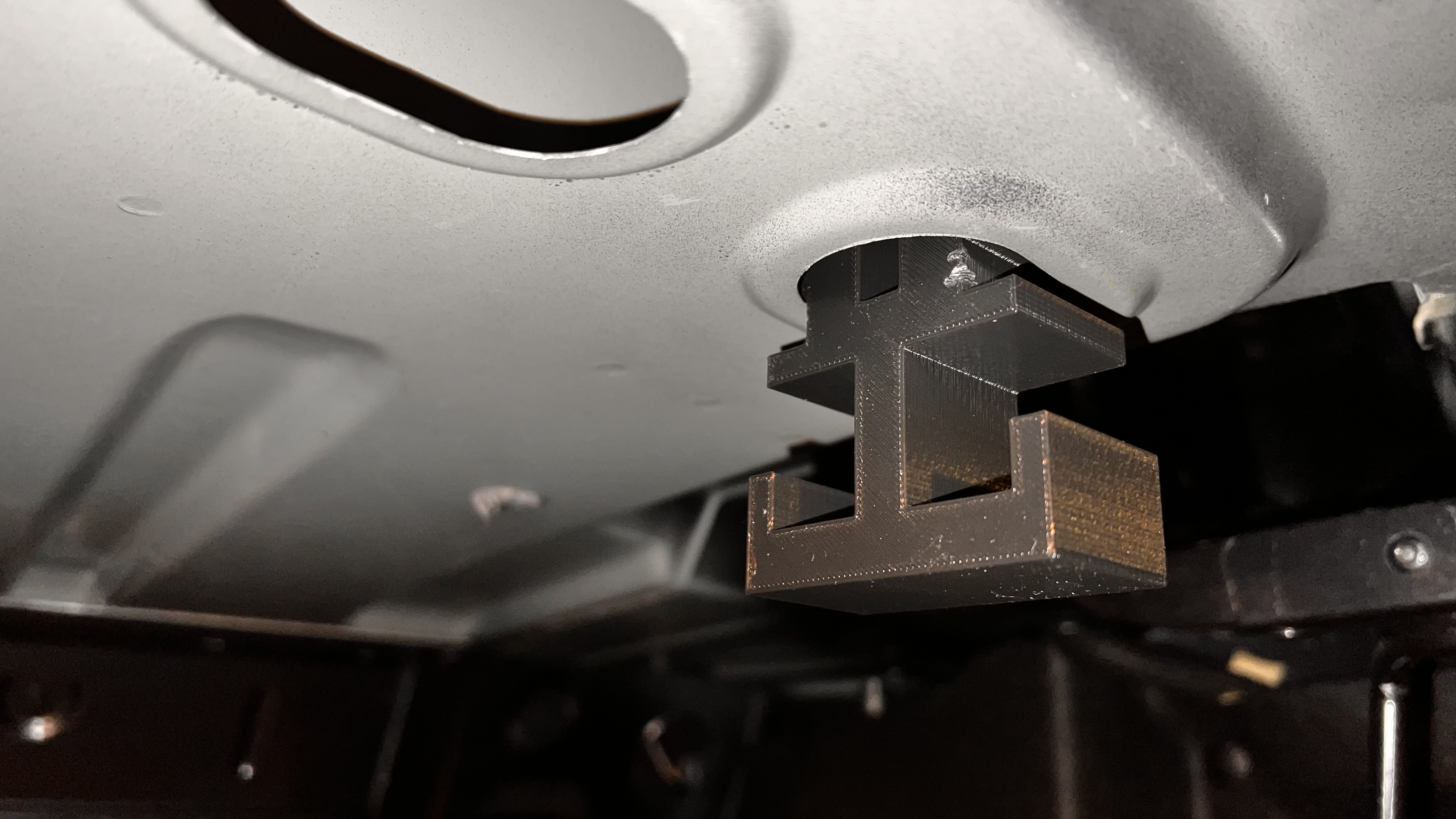 hook for the bag in the trunk of Dacia Logan II