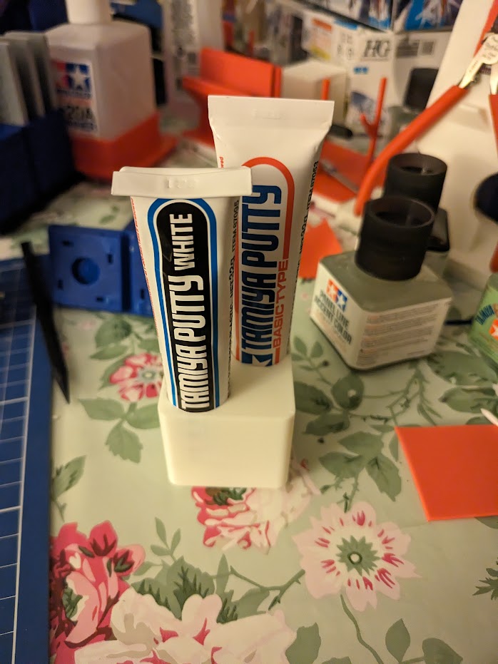 Tamiya Modelling Putty x2 Holder Gridfinity Refined by MrTyton